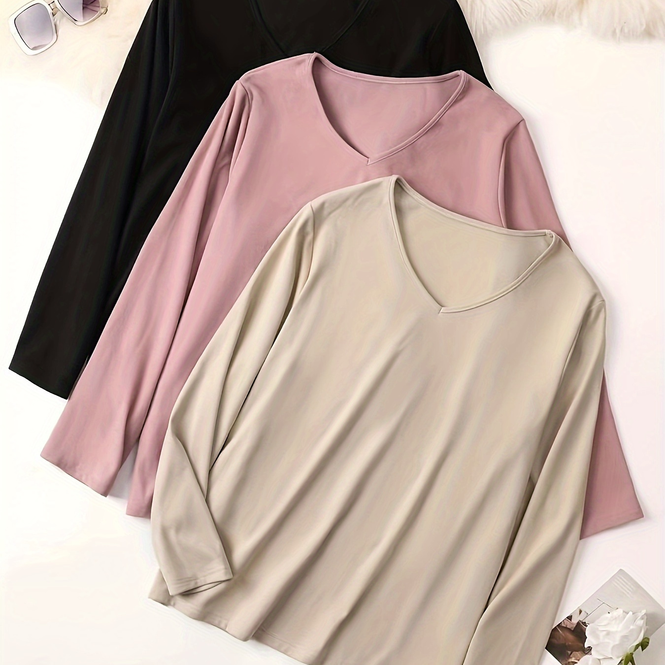 Women's Plus Size V-neck Fleece Lounge Tops - 3pcs, Long Sleeve, Solid Color, Stretchy & Machine Washable
Women's Plus Size V-neck Fleece Lounge Tops - 3pcs, Long Sleeve, Solid Color, Stretchy & Machine Washable