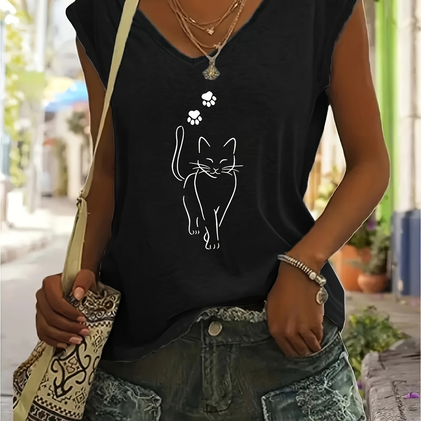 Cat Print V Neck T-shirt, Casual Short Sleeve T-shirt For Spring & Summer, Women's Clothing
Cat Print V Neck T-shirt, Casual Short Sleeve T-shirt For Spring & Summer, Women's Clothing