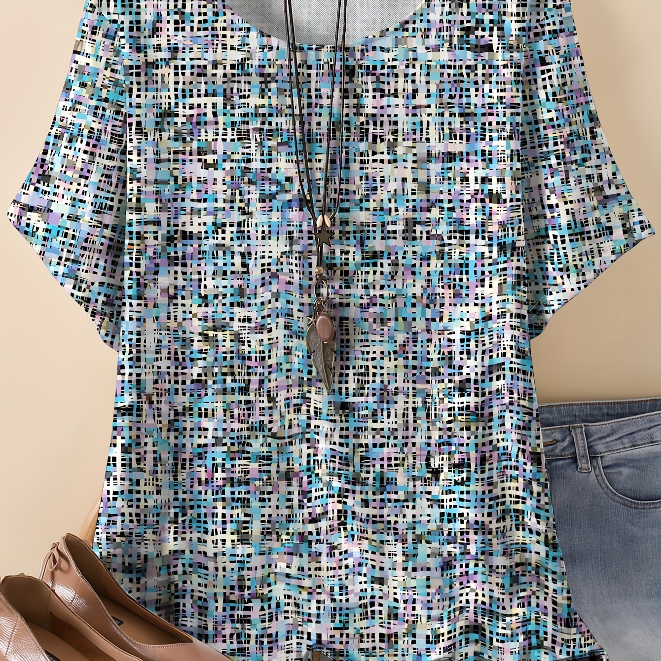 Plus Size All Over Print T-shirt, Casual Short Sleeve Top For Spring & Summer, Women's Plus Size Clothing
Plus Size All Over Print T-shirt, Casual Short Sleeve Top For Spring & Summer, Women's Plus Size Clothing