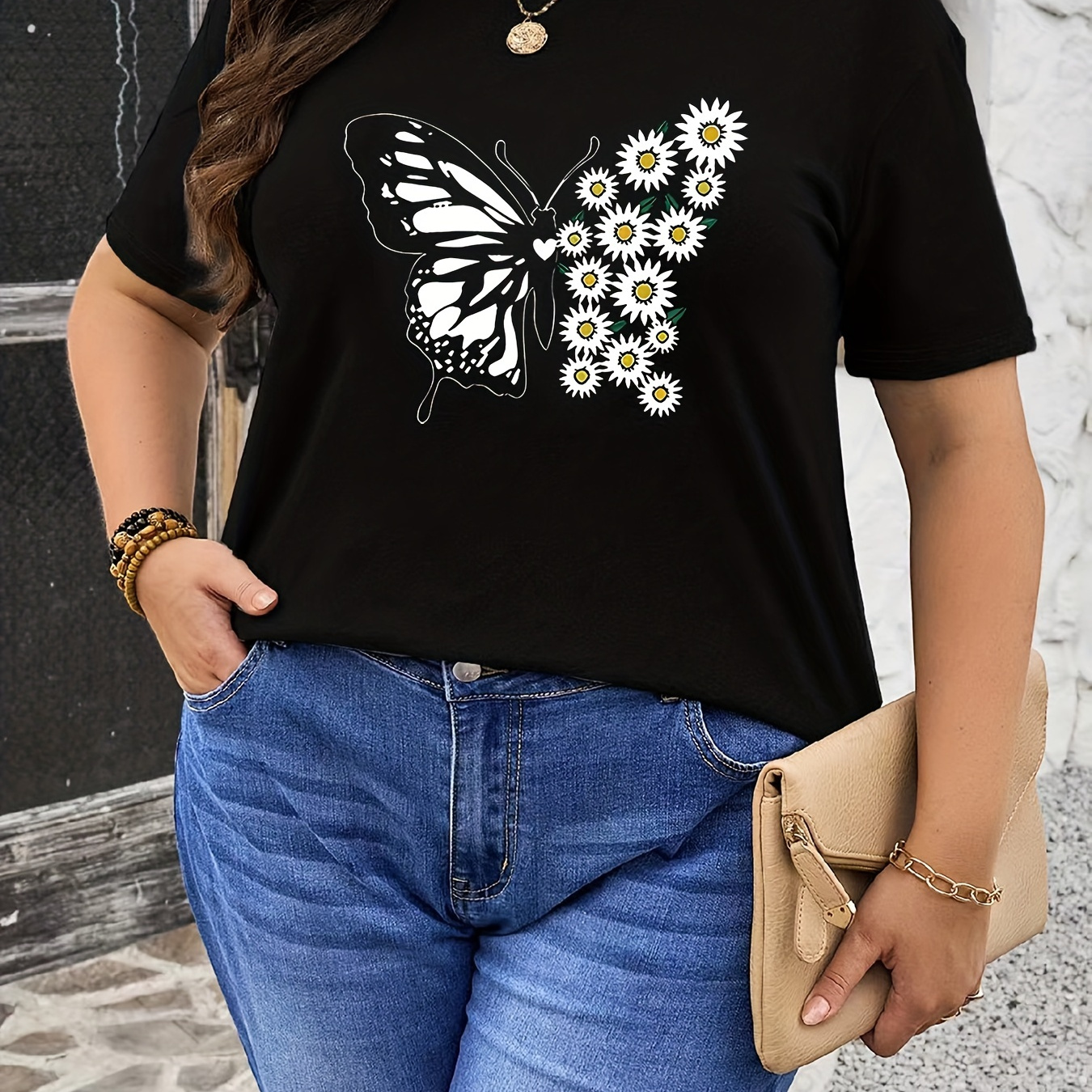 Plus Size Butterfly & Flower Print T-shirt, Casual Short Sleeve Top For Spring & Summer, Women's Plus Size Clothing
Plus Size Butterfly & Flower Print T-shirt, Casual Short Sleeve Top For Spring & Summer, Women's Plus Size Clothing