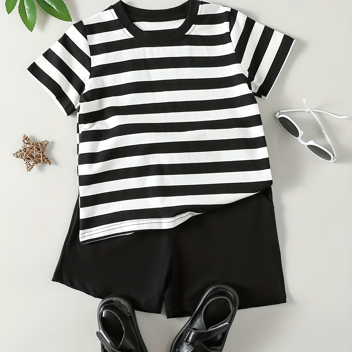 Boys Striped T-shirt & Sport Shorts Set, Casual Comfortable Short Sleeve Top And Pants For Boys
Boys Striped T-shirt & Sport Shorts Set, Casual Comfortable Short Sleeve Top And Pants For Boys