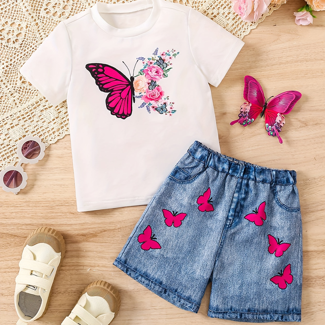 2pcs, Butterfly Floral Graphic Short Sleeve Crew Neck T-shirt + Imitation Denim Shorts Set For Girls, Casual And Trendy Holiday Set Summer Gift, Girls' Clothing
2pcs, Butterfly Floral Graphic Short Sleeve Crew Neck T-shirt + Imitation Denim Shorts Set For Girls, Casual And Trendy Holiday Set Summer Gift, Girls' Clothing