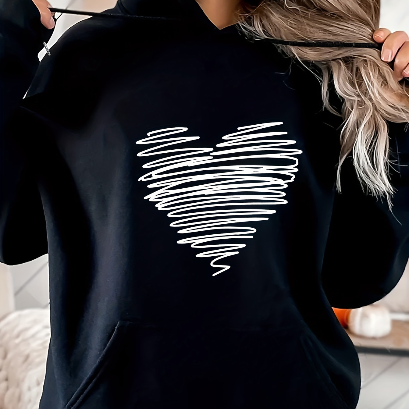 Heart Print Hoodie, Casual Pocket Long Sleeve Drawstring Hoodies Sweatshirt, Women's Clothing
Heart Print Hoodie, Casual Pocket Long Sleeve Drawstring Hoodies Sweatshirt, Women's Clothing