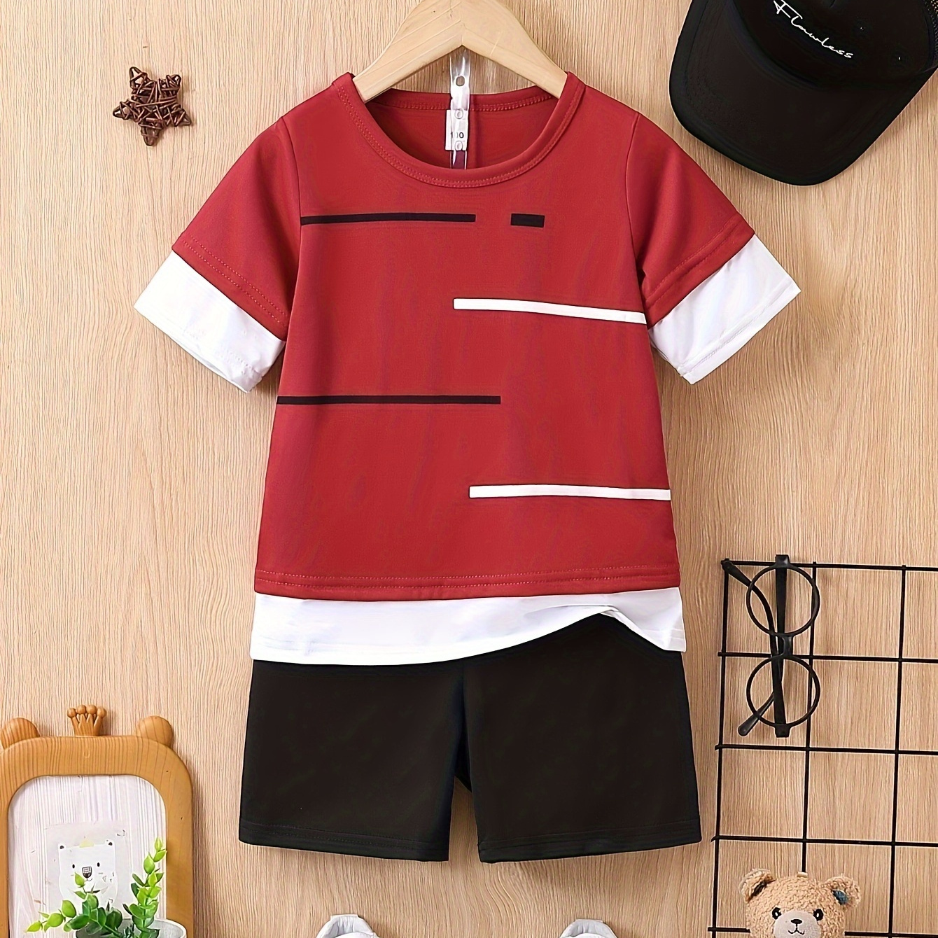 Hybobe Boys' Summer Fashion 3pcs Set: Red, Black & White Striped T-shirt, Shorts & Baseball Cap - Casual Polyester Outfit, Outdoor
Hybobe Boys' Summer Fashion 3pcs Set: Red, Black & White Striped T-shirt, Shorts & Baseball Cap - Casual Polyester Outfit, Outdoor