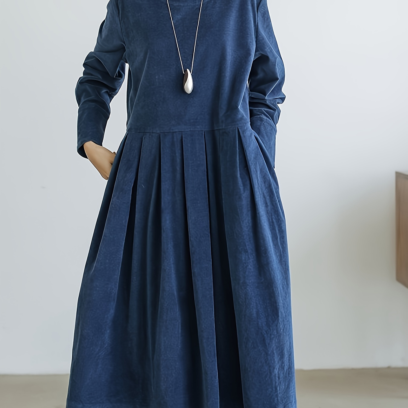 Crew Neck With Pocket Loose Dress, Casual Solid Simple Long Sleeve Dress For Spring & Fall, Women's Clothing
Crew Neck With Pocket Loose Dress, Casual Solid Simple Long Sleeve Dress For Spring & Fall, Women's Clothing