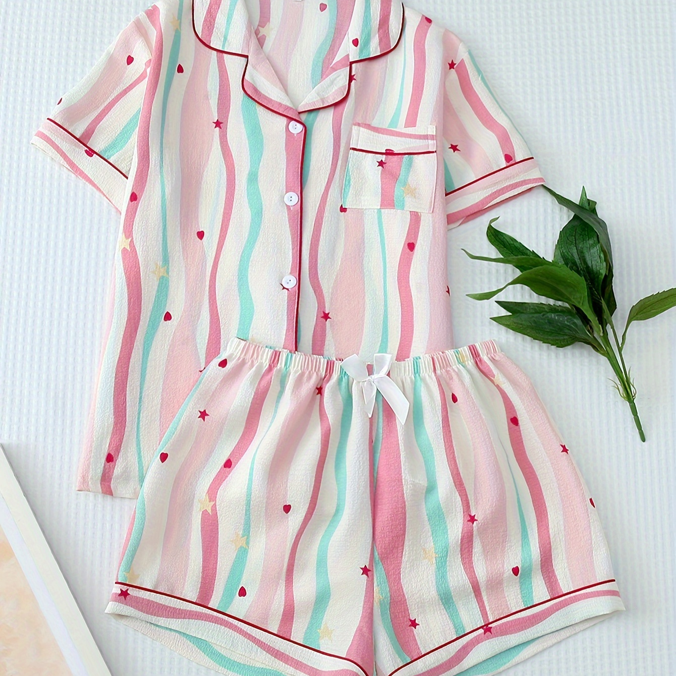 Ensemble de pyjama pour femmes, pyjamas, hauts à boutons à manches courtes, décontractés et shorts
Ensemble de pyjama pour femmes, pyjamas, hauts à boutons à manches courtes, décontractés et shorts