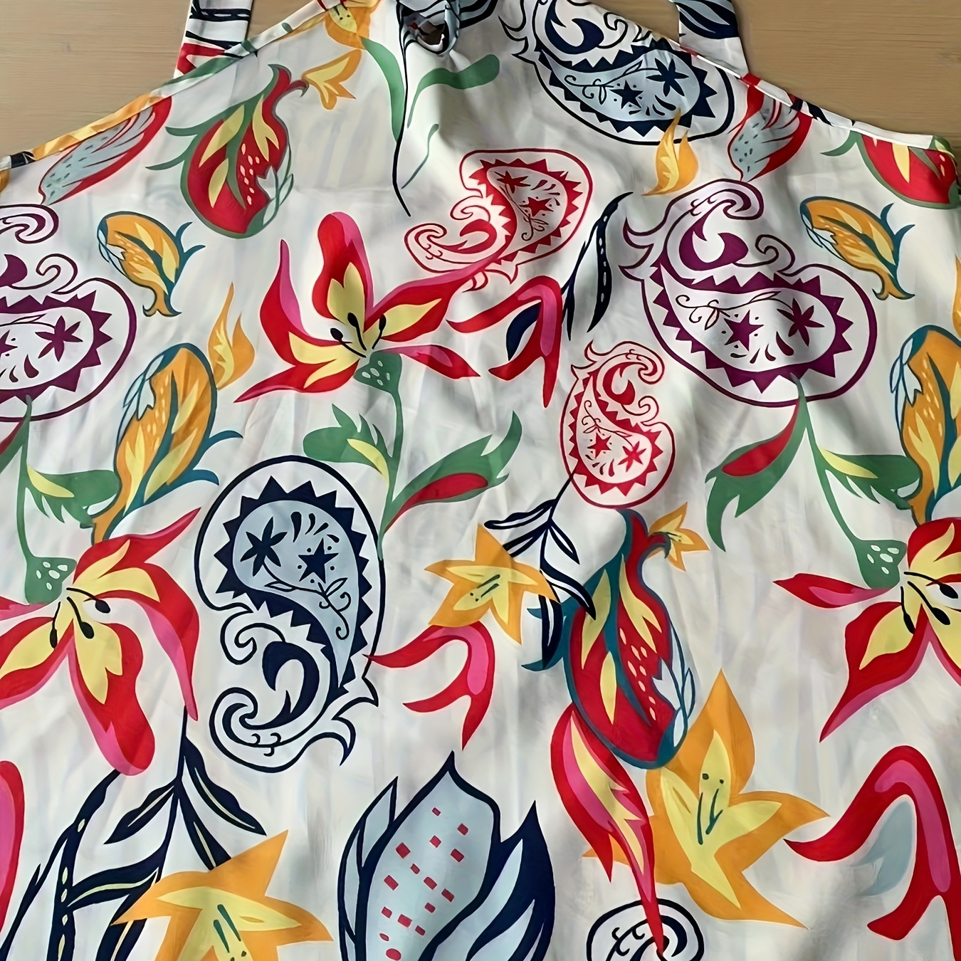 1pc Women's Floral Print Halter Top, Polyester Sleeveless Blouse With Neck, Vibrant Style, Woven Regular Length For Spring/summer/fall
1pc Women's Floral Print Halter Top, Polyester Sleeveless Blouse With Neck, Vibrant Style, Woven Regular Length For Spring/summer/fall