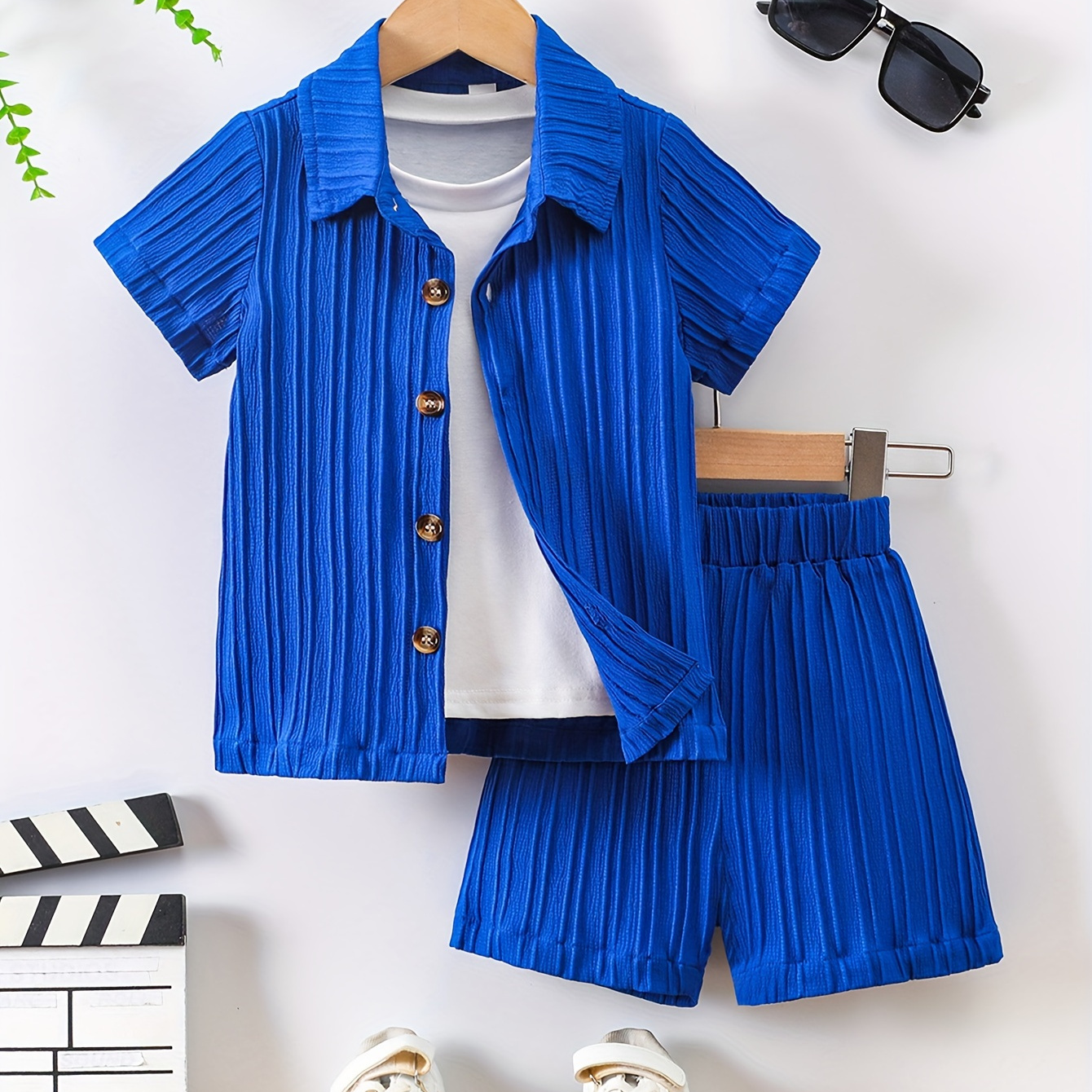 2pcs Boys Casual Outfit, Versatile Short Sleeve Lapel Shirt & Shorts Set, Cool, Lightweight And Comfy Summer Clothes
2pcs Boys Casual Outfit, Versatile Short Sleeve Lapel Shirt & Shorts Set, Cool, Lightweight And Comfy Summer Clothes