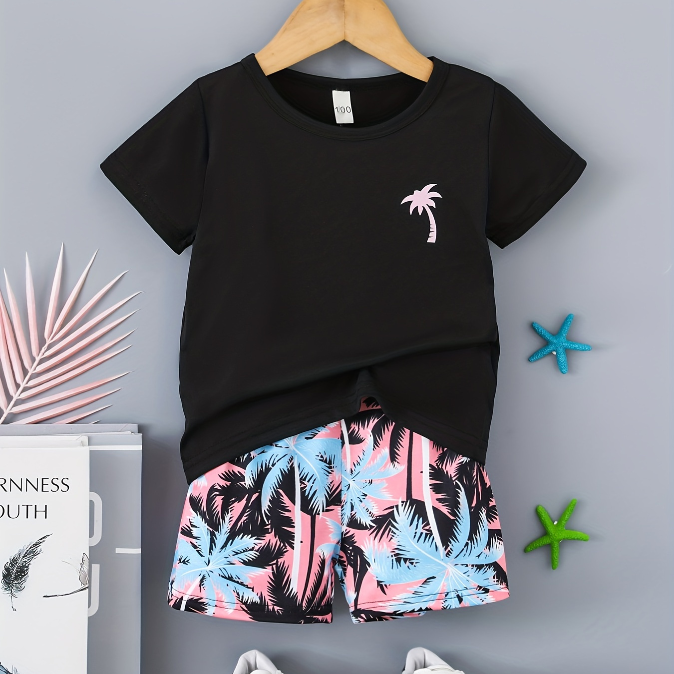 Boy's Vacation Style 2pcs, T-shirt & Shorts Set, Coconut Tree Allover Print Casual Outfits, Kids Clothes For Summer Beach
Boy's Vacation Style 2pcs, T-shirt & Shorts Set, Coconut Tree Allover Print Casual Outfits, Kids Clothes For Summer Beach