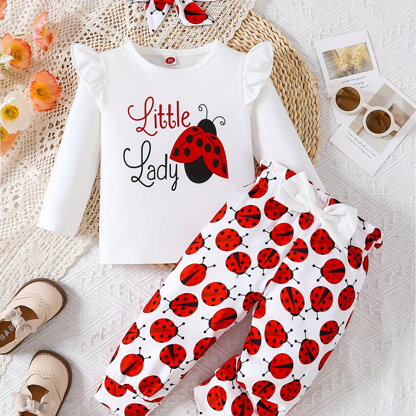 Baby Girls Cute Ladybug Pattern Long T-shirt Bow Trousers Set + Headband For Autumn And Winter
Baby Girls Cute Ladybug Pattern Long T-shirt Bow Trousers Set + Headband For Autumn And Winter