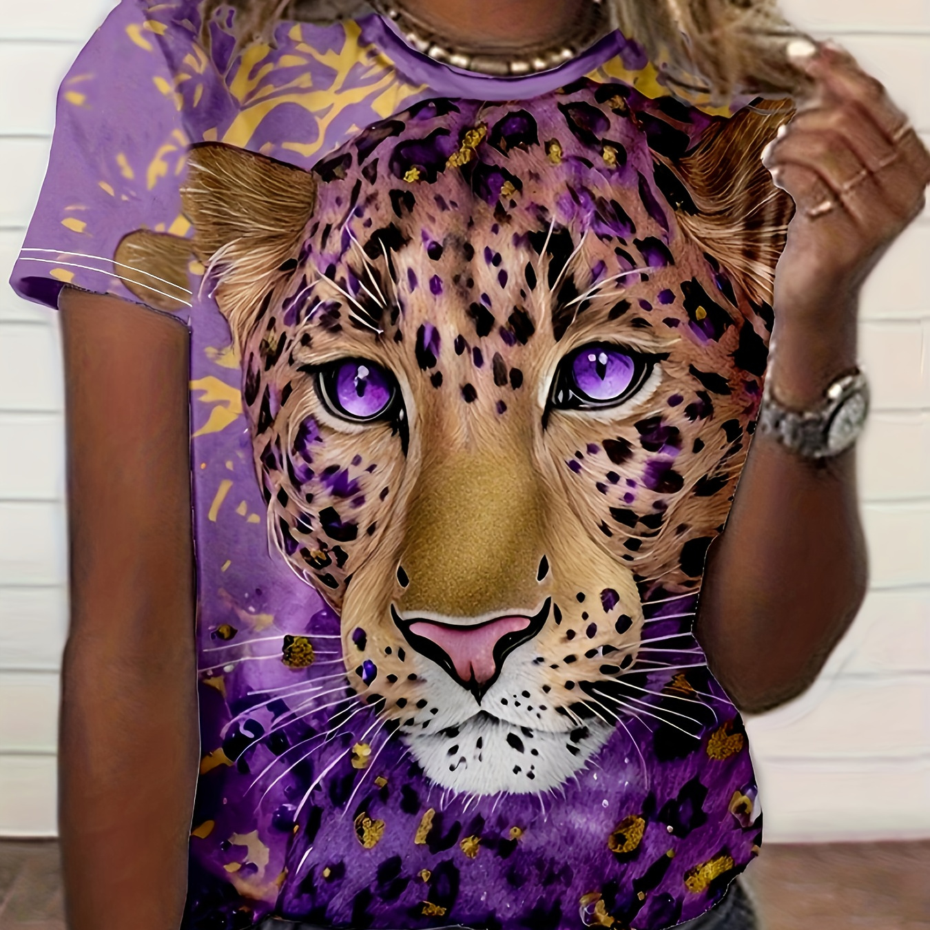 T-shirt À Col Rond À Imprimé Léopard, Top Décontracté À Manches Courtes Pour Et L'été, Vêtements Pour Femmes
T-shirt À Col Rond À Imprimé Léopard, Top Décontracté À Manches Courtes Pour Et L'été, Vêtements Pour Femmes