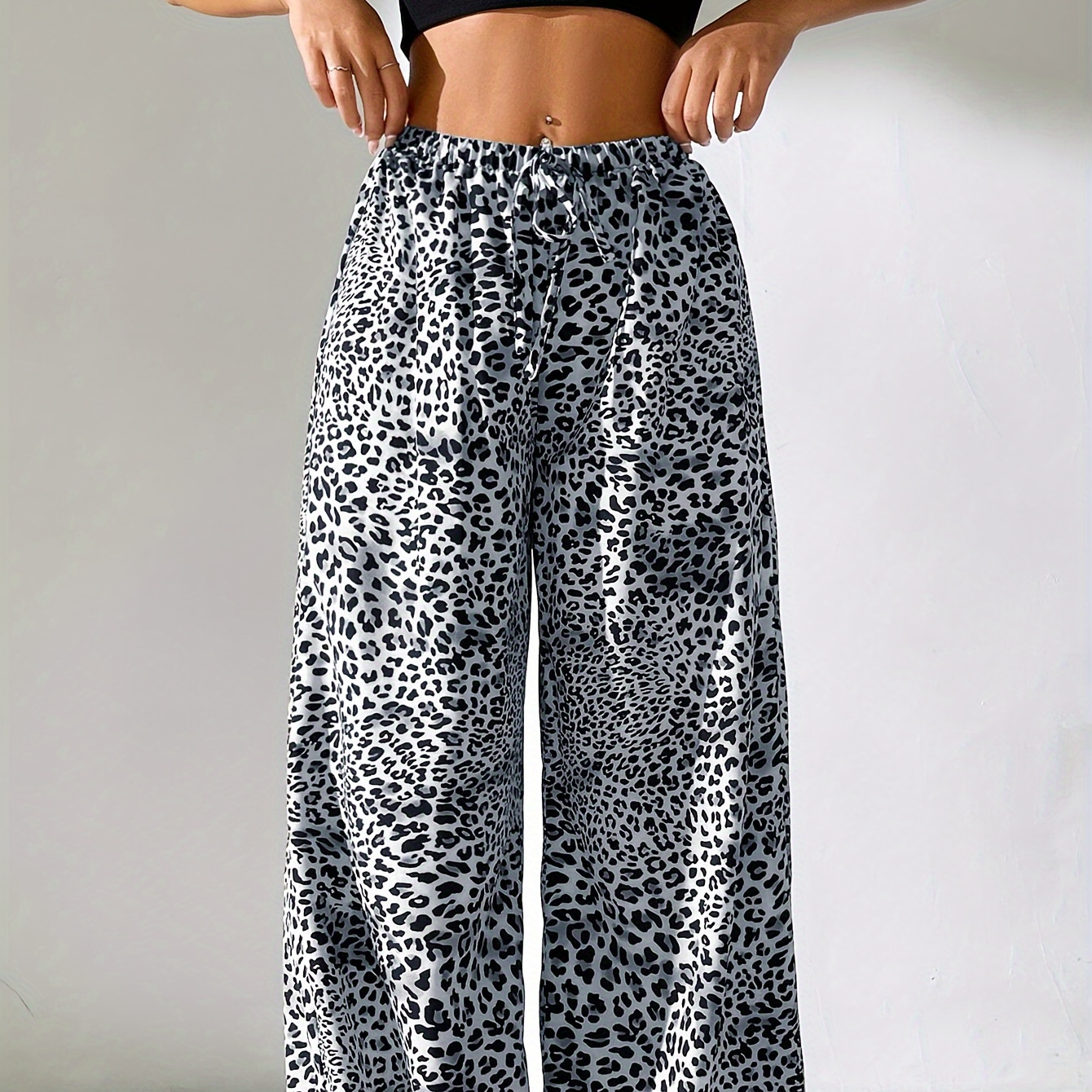 Leopard Print Wide Leg Pants, Casual & Versatile High Waist Pants For Spring & Summer, Women's Clothing
Leopard Print Wide Leg Pants, Casual & Versatile High Waist Pants For Spring & Summer, Women's Clothing