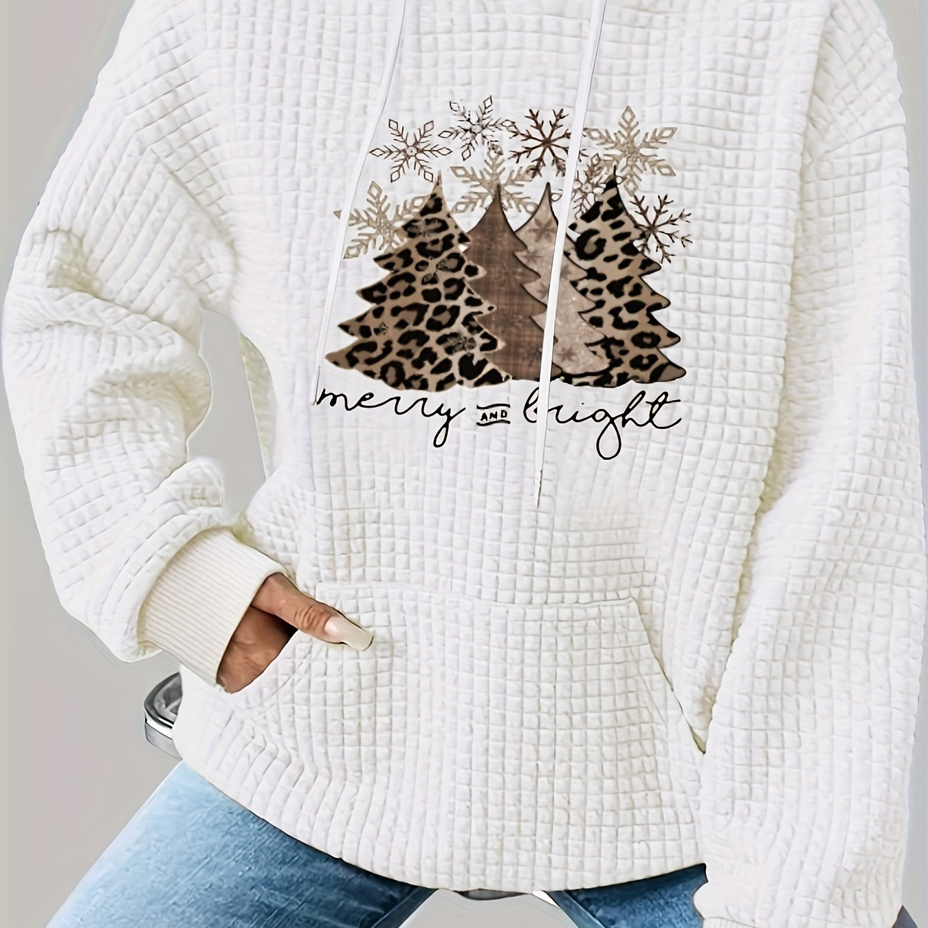 Sweat à capuche imprimé sapin de Noël, sweat-shirt décontracté à manches longues avec poche , vêtements pour femmes.
Sweat à capuche imprimé sapin de Noël, sweat-shirt décontracté à manches longues avec poche , vêtements pour femmes.