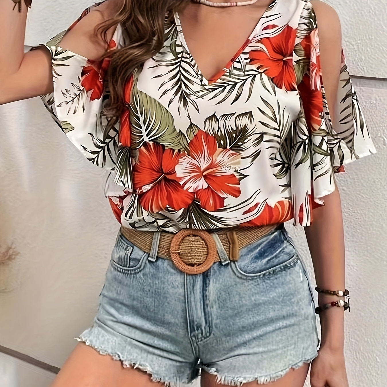Floral Print V Neck Blouse, Elegant Split Sleeve Blouse For Spring & Summer, Women's Clothing
Floral Print V Neck Blouse, Elegant Split Sleeve Blouse For Spring & Summer, Women's Clothing