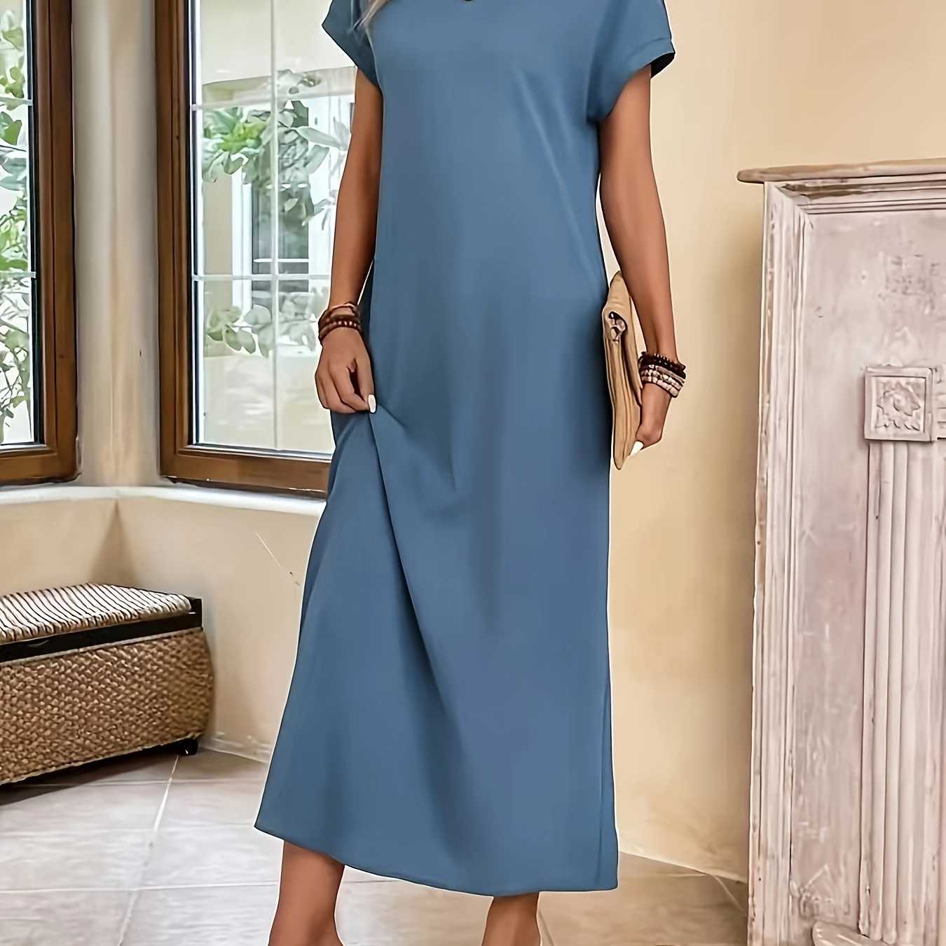 Plus Size Solid Color Long Length Dress, Elegant Short Sleeve Crew Neck Dress For Spring & Summer, Women's Plus Size Clothing
Plus Size Solid Color Long Length Dress, Elegant Short Sleeve Crew Neck Dress For Spring & Summer, Women's Plus Size Clothing