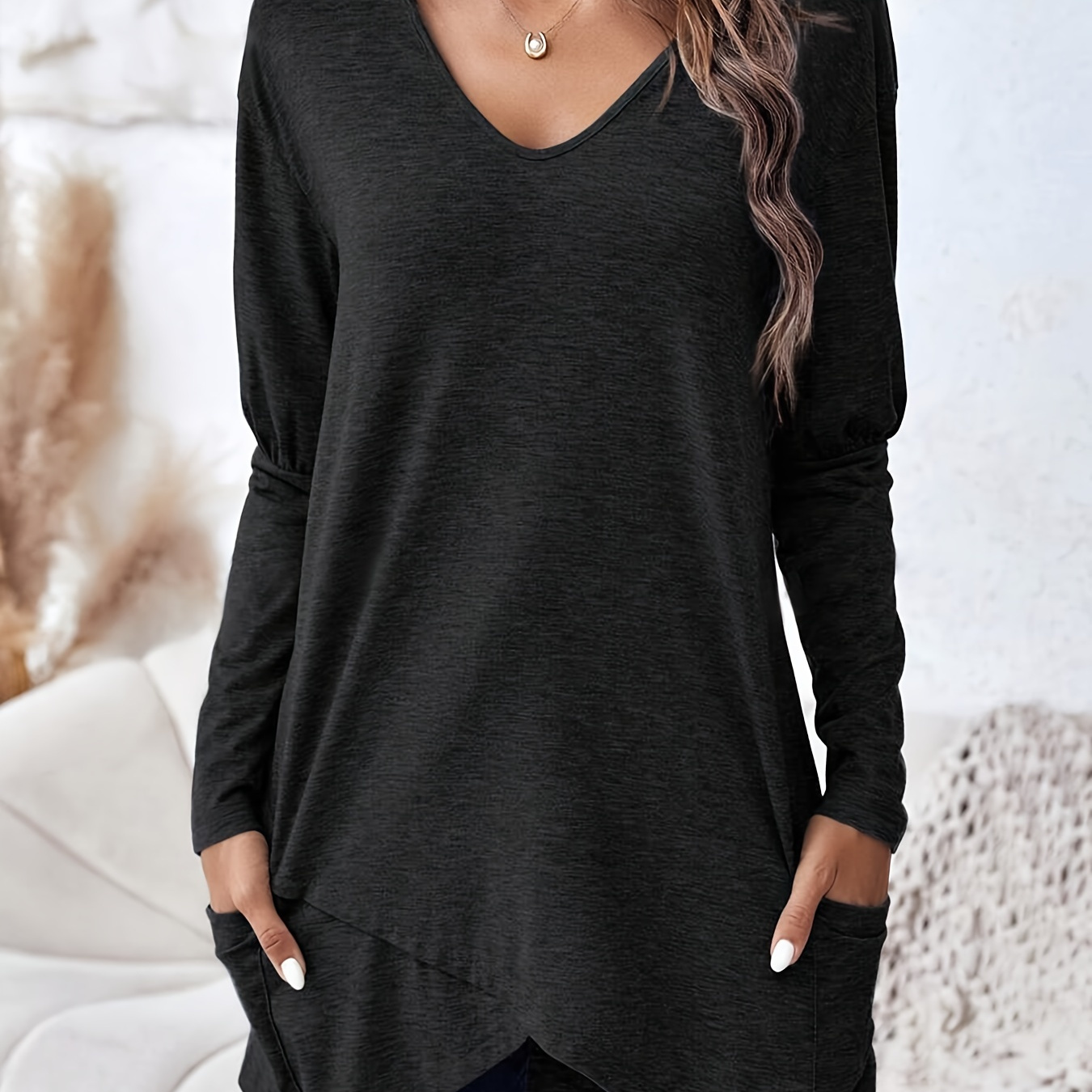 Solid V-neck Hem T-shirt, Elegant Long Sleeve Pockets T-shirt For Spring & Fall, Women's Clothing
Solid V-neck Hem T-shirt, Elegant Long Sleeve Pockets T-shirt For Spring & Fall, Women's Clothing