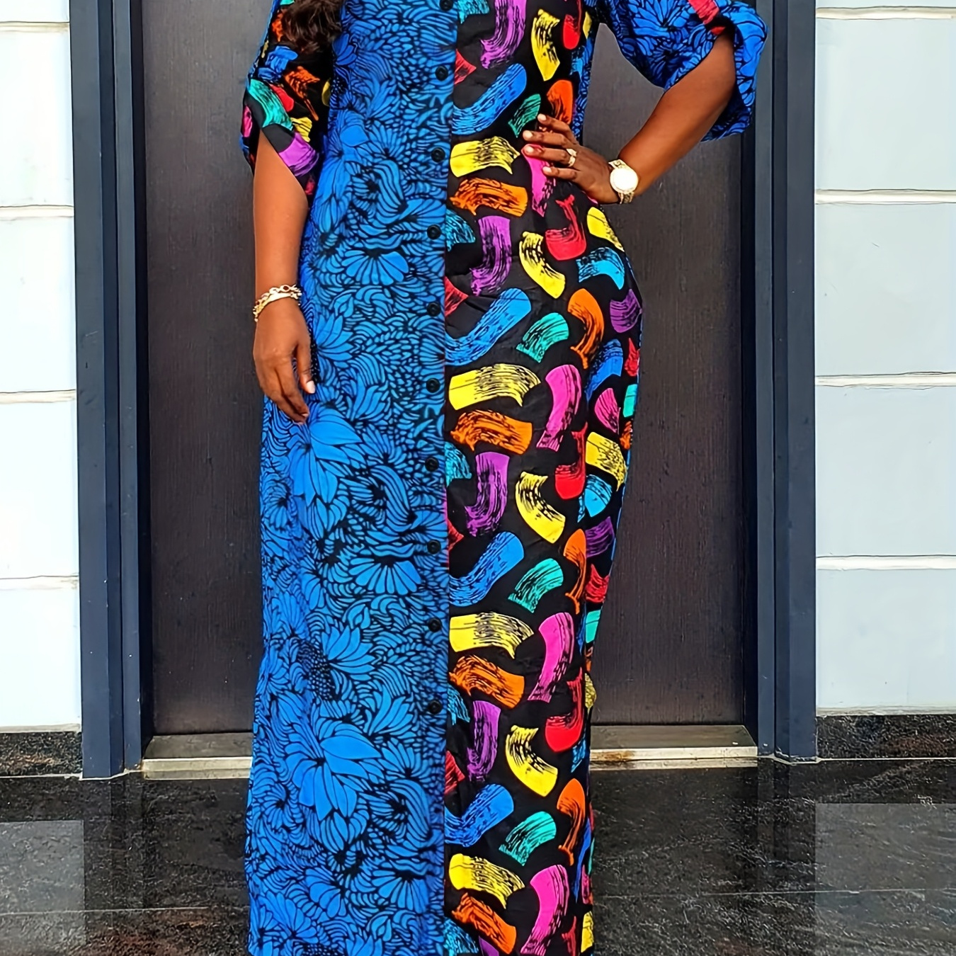 Robe Maxi Élégante Grande Taille pour Femme avec Imprimé Floral Coloré et Abstraits, Manches Courtes, Col Rond - Polyester Lavable en Machine
Robe Maxi Élégante Grande Taille pour Femme avec Imprimé Floral Coloré et Abstraits, Manches Courtes, Col Rond - Polyester Lavable en Machine