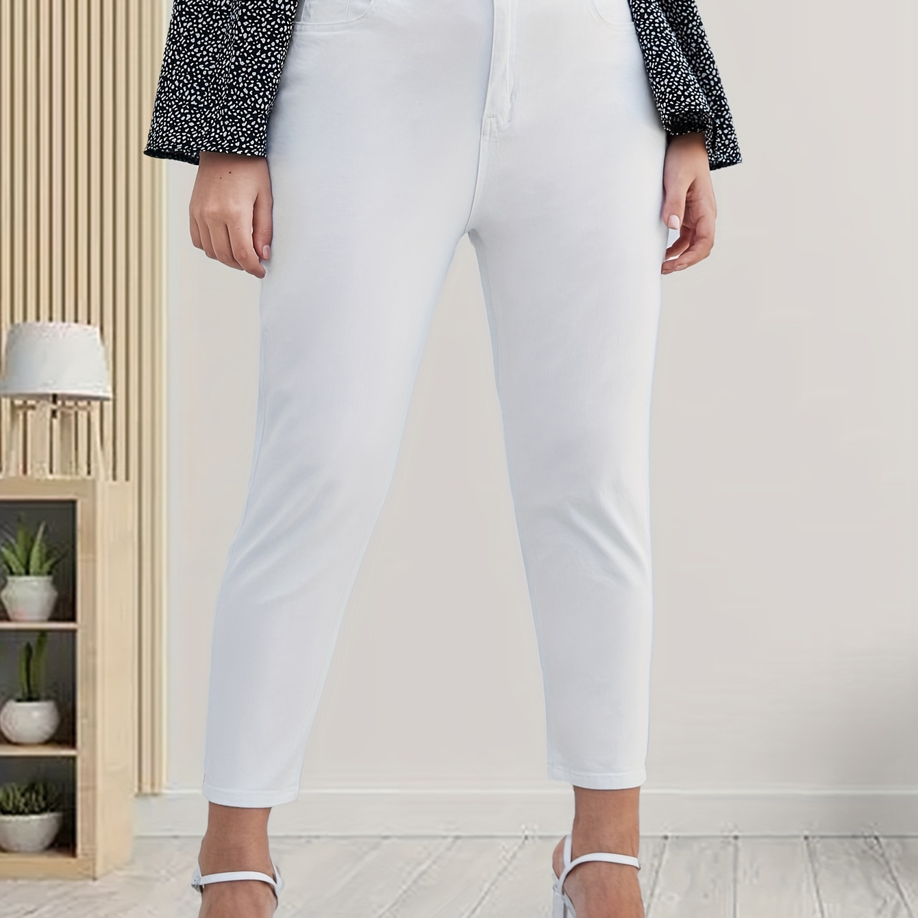 Plus Size Casual Jeans, Women's Plus Solid Button Fly High Rise High Stretch Skinny Jeans
Plus Size Casual Jeans, Women's Plus Solid Button Fly High Rise High Stretch Skinny Jeans