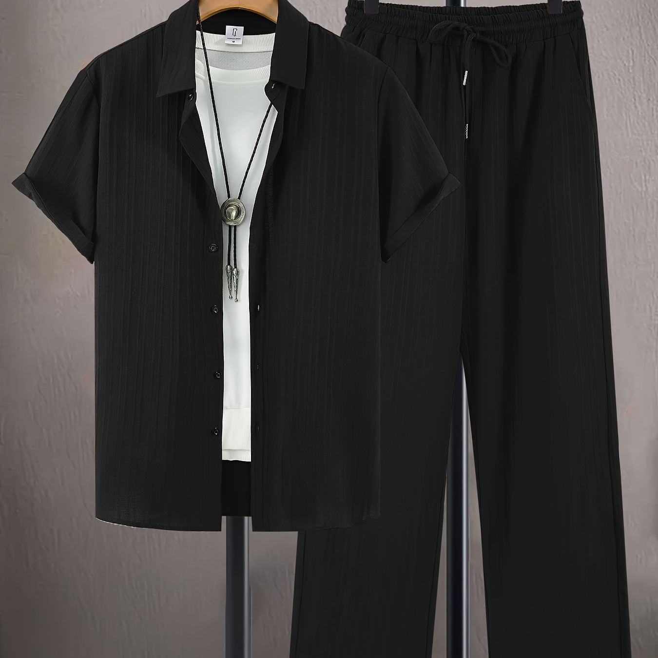 2pcs Men's Summer Fashionable And Simple Short Sleeve Button Casual Lapel Simple Shirt And Pants, Trendy And Versatile, Suitable For Dates, Beach Holiday
2pcs Men's Summer Fashionable And Simple Short Sleeve Button Casual Lapel Simple Shirt And Pants, Trendy And Versatile, Suitable For Dates, Beach Holiday