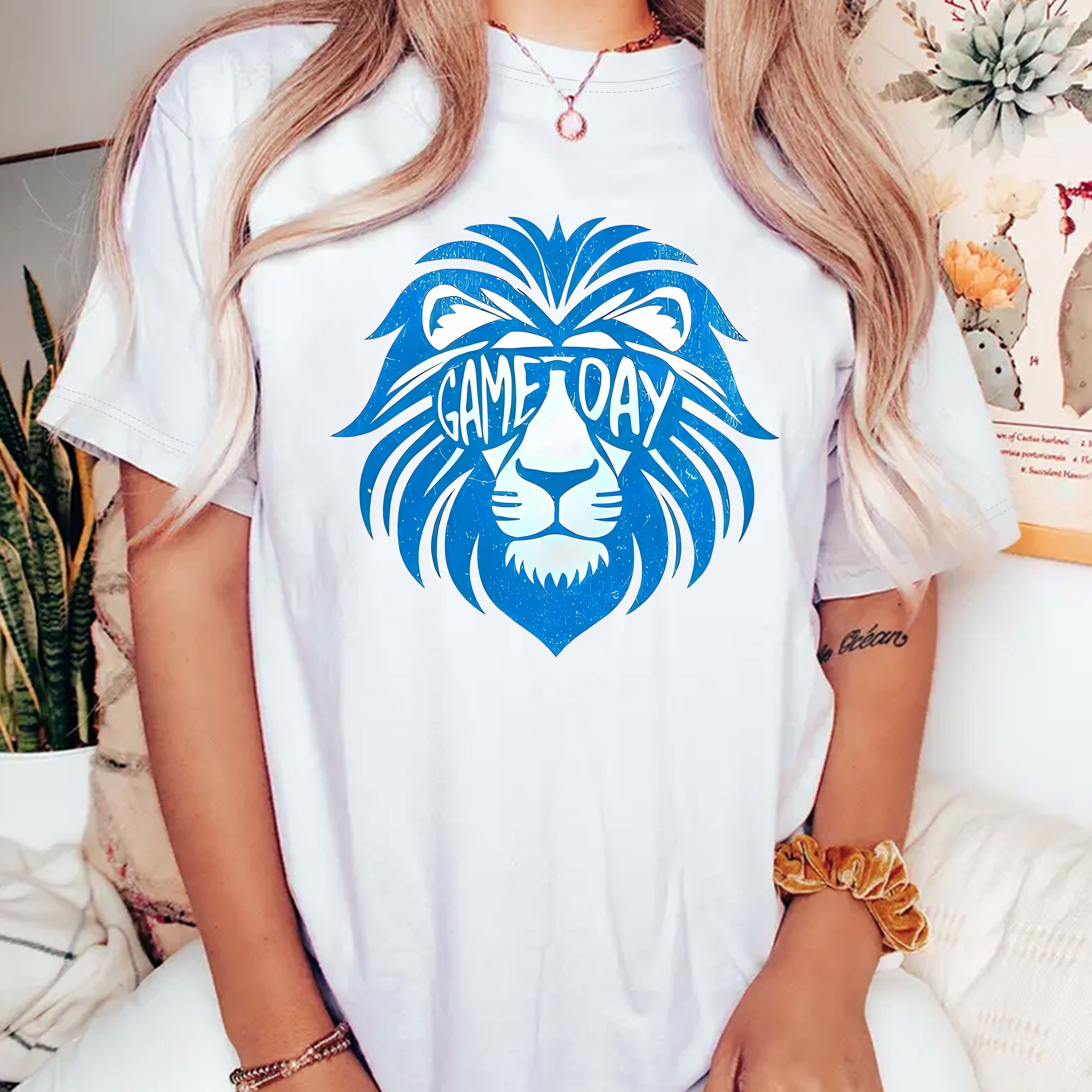 Plus Size Lion Print Casual T-shirt, Round Neck Short Sleeves Fashion Sports Tee, Women's Activewear
Plus Size Lion Print Casual T-shirt, Round Neck Short Sleeves Fashion Sports Tee, Women's Activewear