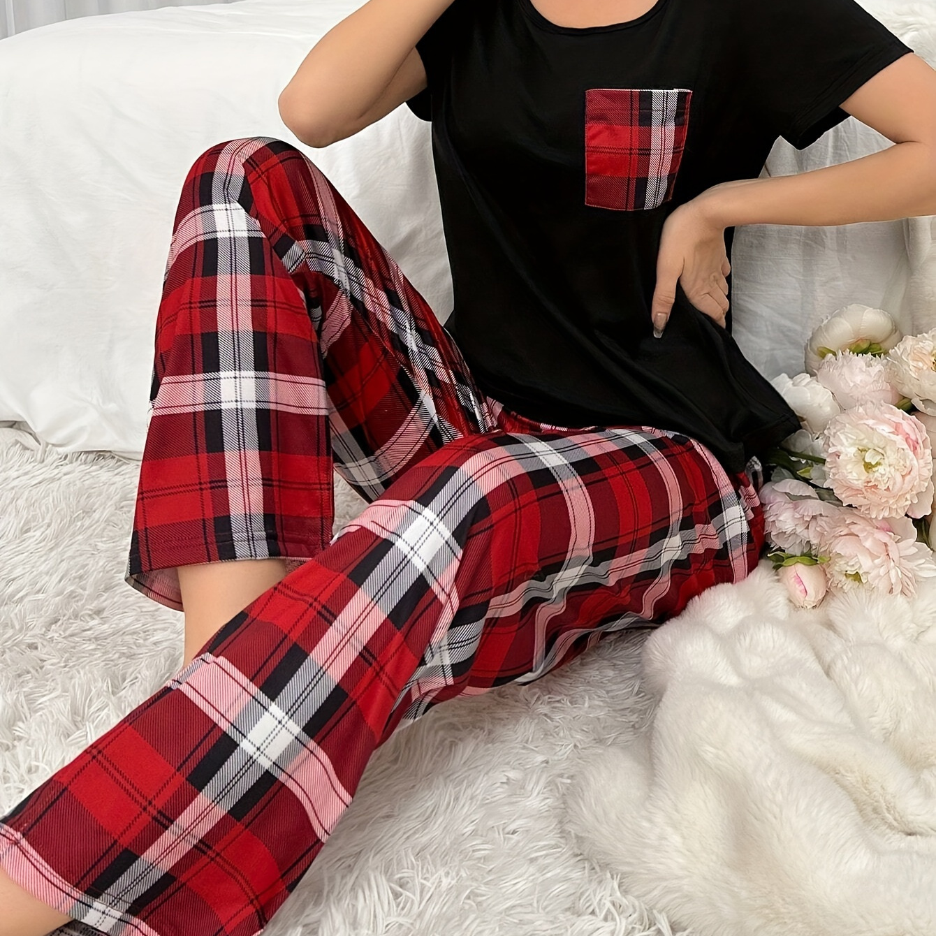 Women's Cozy Red Pajama Set - Casual Short Sleeve Top & Long Pants, Soft Polyester , Machine Washable
Women's Cozy Red Pajama Set - Casual Short Sleeve Top & Long Pants, Soft Polyester , Machine Washable