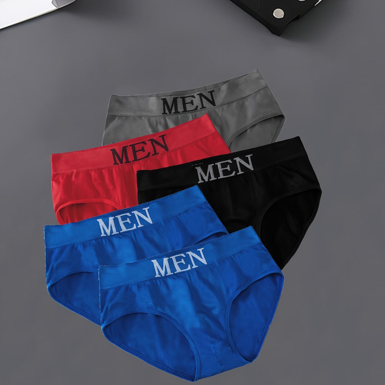5pcs Men's Casual Plain Color Underwear, Seamless Breathable Soft Comfy High Stretch Briefs, Sports Panties, Multicolor Set, Suitable For Size S\m\l
5pcs Men's Casual Plain Color Underwear, Seamless Breathable Soft Comfy High Stretch Briefs, Sports Panties, Multicolor Set, Suitable For Size S\m\l