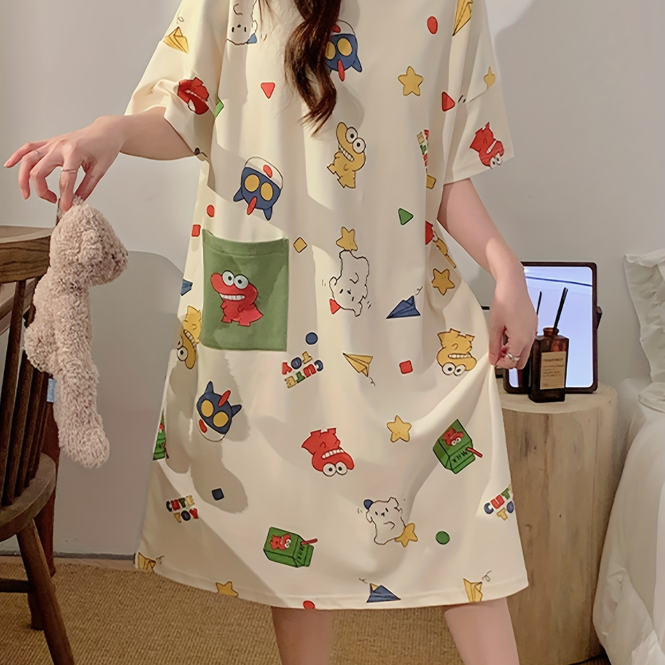 Cute Cartoon Print Loose Fit Nightgown, Short Sleeve Round Neck Tee Dress, Women's Sleepwear
Cute Cartoon Print Loose Fit Nightgown, Short Sleeve Round Neck Tee Dress, Women's Sleepwear
