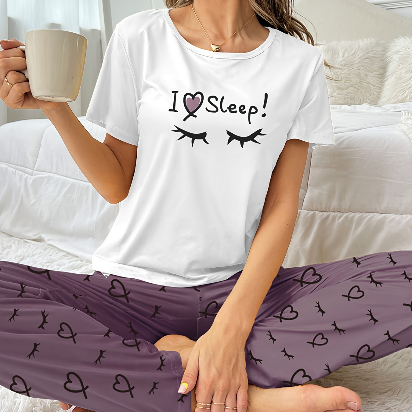 Casual Eyelash & Slogan Print Pajama Set, Short Sleeve Crew Neck Top & Elastic Pants, Women's Sleepwear & Loungewear
Casual Eyelash & Slogan Print Pajama Set, Short Sleeve Crew Neck Top & Elastic Pants, Women's Sleepwear & Loungewear