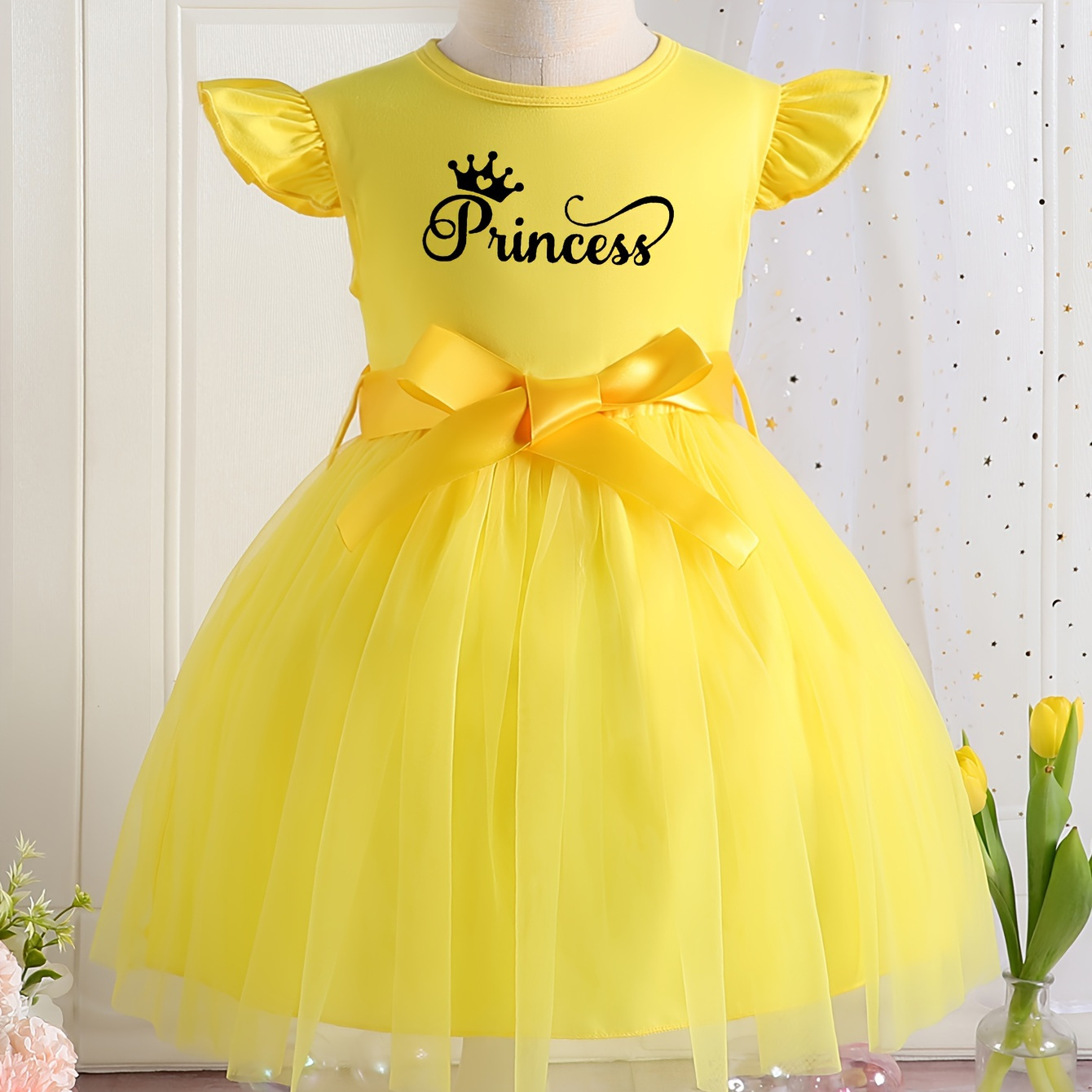 Girls' Printed Dress With Waist Belt, Round Neck, Cap Sleeves, Tulle Skirt, Casual Style
Girls' Printed Dress With Waist Belt, Round Neck, Cap Sleeves, Tulle Skirt, Casual Style