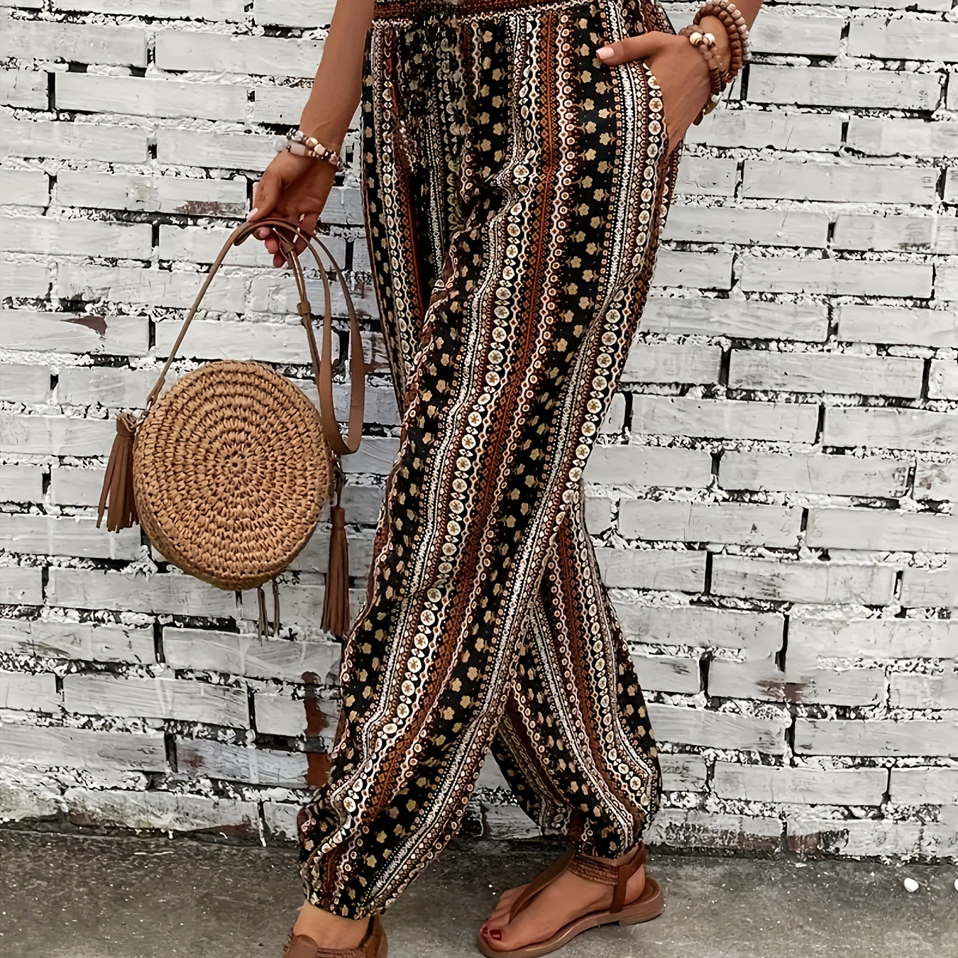 Plus Size Stripe & Floral Print Joggers, Casual Elastic Waist Pants For Spring & Summer, Women's Plus Size Clothing
Plus Size Stripe & Floral Print Joggers, Casual Elastic Waist Pants For Spring & Summer, Women's Plus Size Clothing