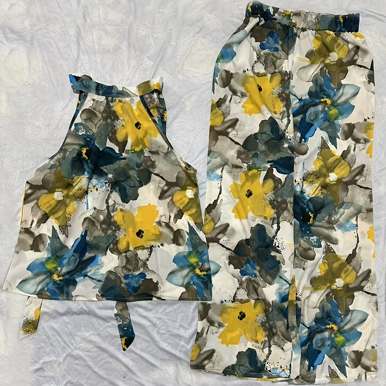 Elegant Women's Floral Print Sleeveless Halter Top & Wide-leg Pants Set - , Yellow, And White Flowers, Polyester, Machine Washable, Spring/summer
Elegant Women's Floral Print Sleeveless Halter Top & Wide-leg Pants Set - , Yellow, And White Flowers, Polyester, Machine Washable, Spring/summer