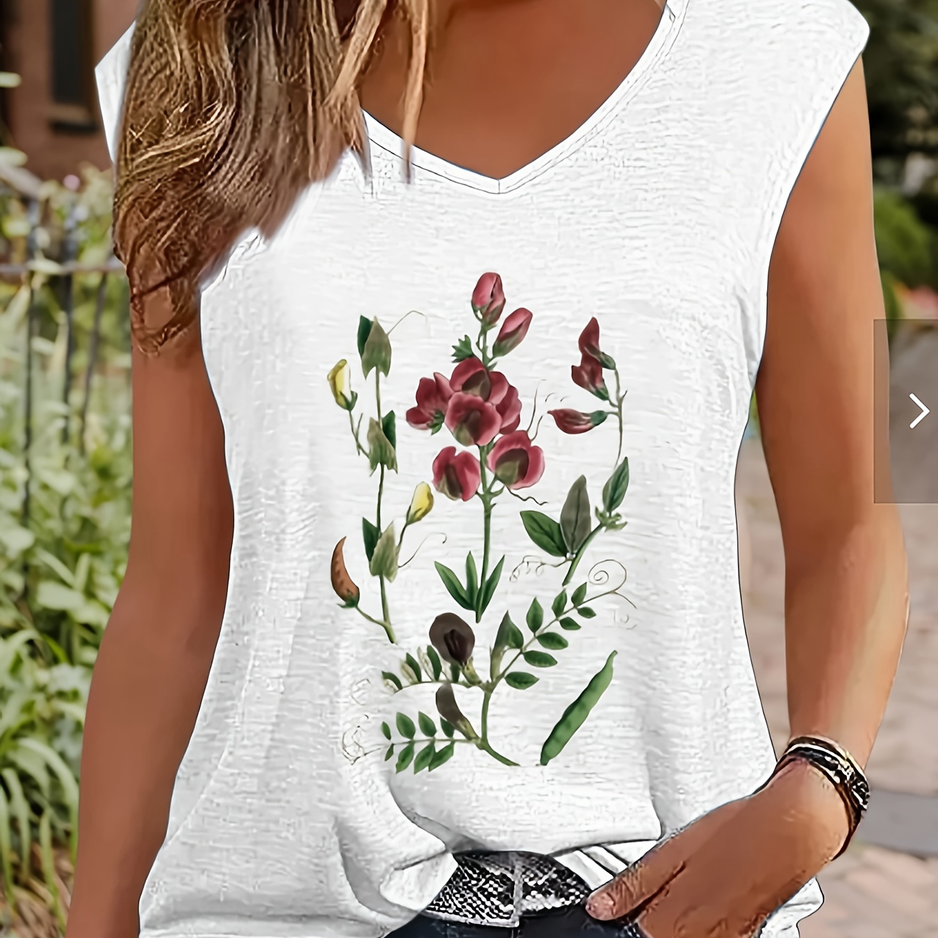 Plus Size Floral Print Tank Top, Casual V Neck Sleeveless Tank Top For Summer, Women's Plus Size clothing
Plus Size Floral Print Tank Top, Casual V Neck Sleeveless Tank Top For Summer, Women's Plus Size clothing