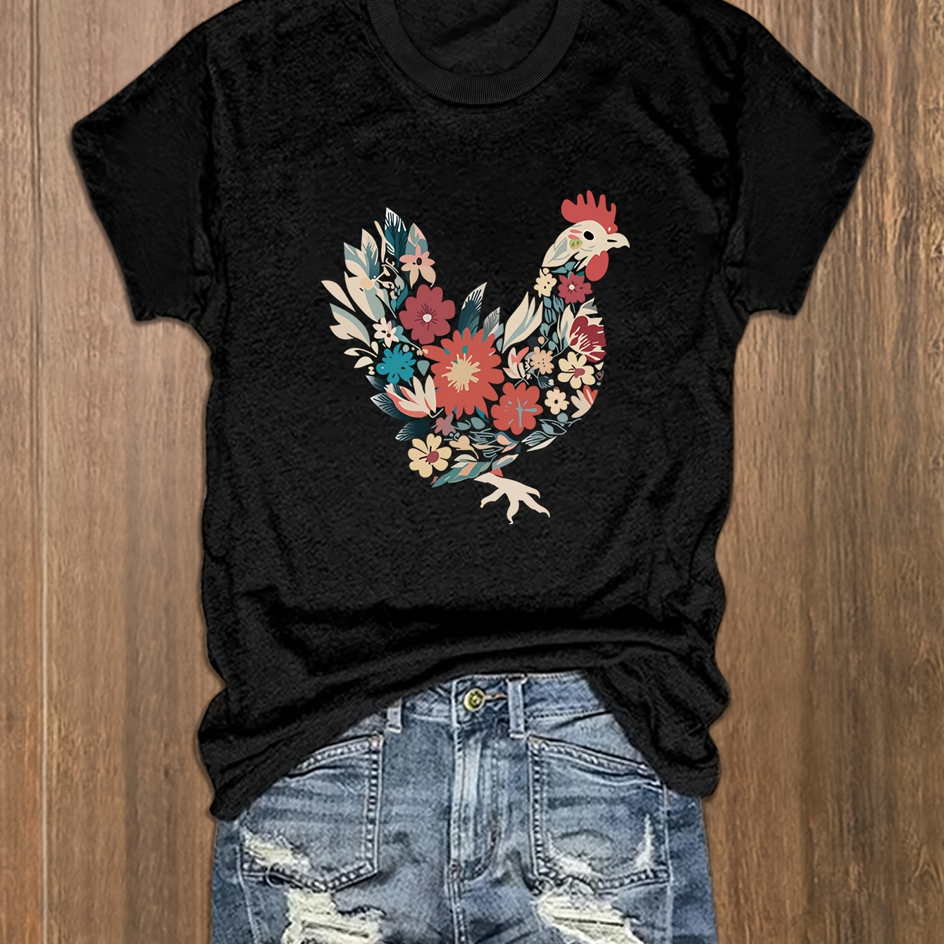 Plus Size Floral Chicken Print T-shirt, Short Sleeve Crew Neck Casual Top For Summer & Spring, Women's Plus Size Clothing
Plus Size Floral Chicken Print T-shirt, Short Sleeve Crew Neck Casual Top For Summer & Spring, Women's Plus Size Clothing