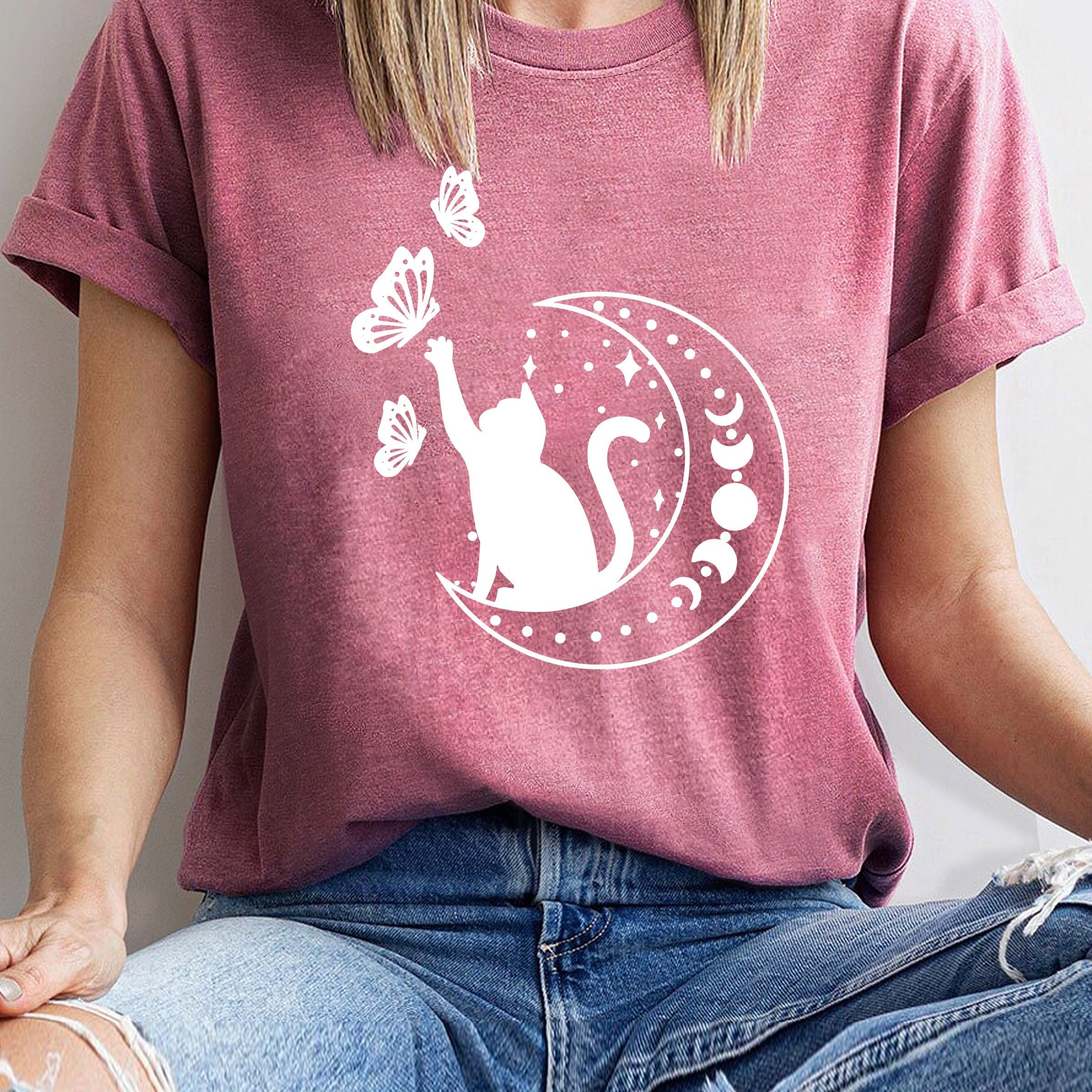 Cat & Moon Print Casual T-shirt, Crew Neck Short Sleeves Fashion Sports Tee, Women's Comfy Tops
Cat & Moon Print Casual T-shirt, Crew Neck Short Sleeves Fashion Sports Tee, Women's Comfy Tops