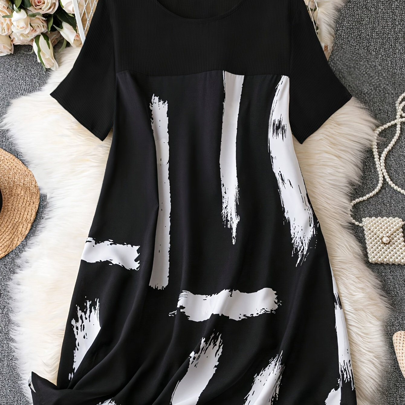 Plus Size Brush Print Loose Dress, Casual Short Sleeve Dress For Spring & Summer, Women's Plus Size Clothing
Plus Size Brush Print Loose Dress, Casual Short Sleeve Dress For Spring & Summer, Women's Plus Size Clothing