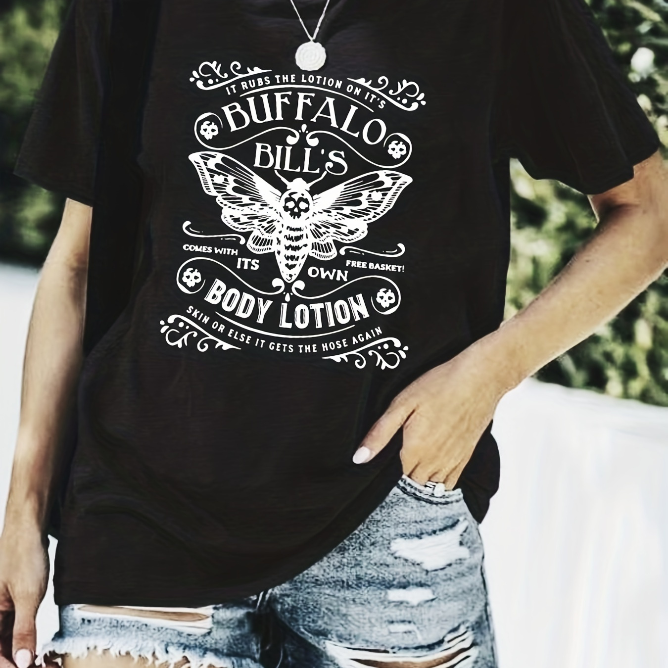Plus Size Casual T-shirt, Women's Plus Butterfly & Letter Print Short Sleeve Round Neck Oversized T-shirt
Plus Size Casual T-shirt, Women's Plus Butterfly & Letter Print Short Sleeve Round Neck Oversized T-shirt