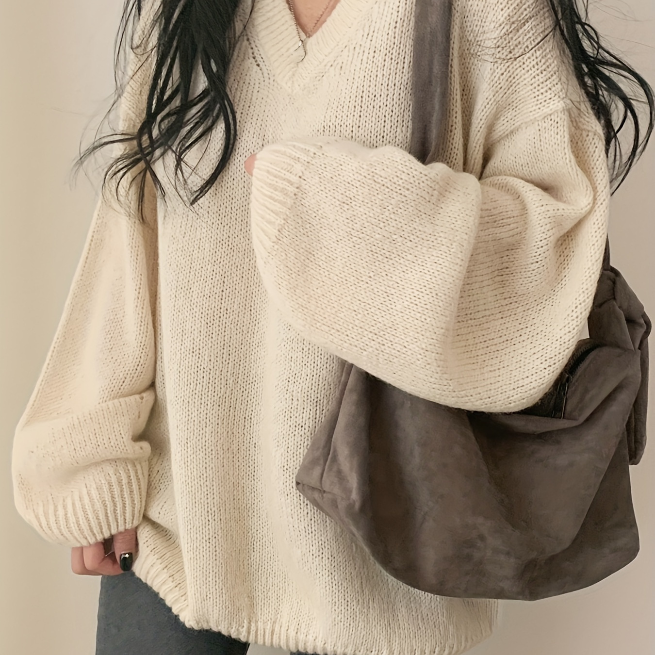 Solid Color V Neck Sweater, Casual Long Sleeve Sweater For Fall & Winter, Women's Clothing
Solid Color V Neck Sweater, Casual Long Sleeve Sweater For Fall & Winter, Women's Clothing