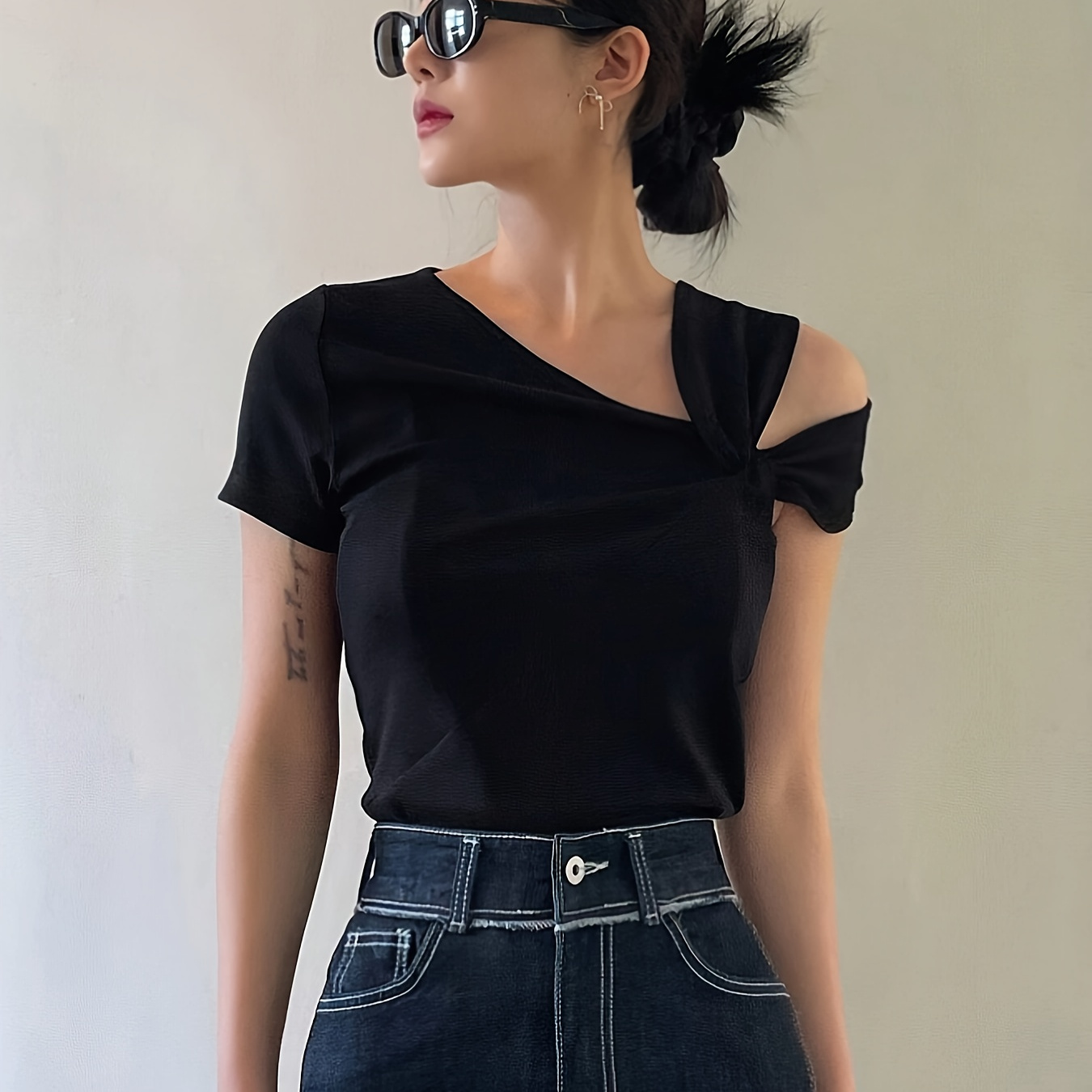 Solid Asymmetrical Neck T-shirt, Elegant Short Sleeve Top For Spring & Summer, Women's Clothing
Solid Asymmetrical Neck T-shirt, Elegant Short Sleeve Top For Spring & Summer, Women's Clothing