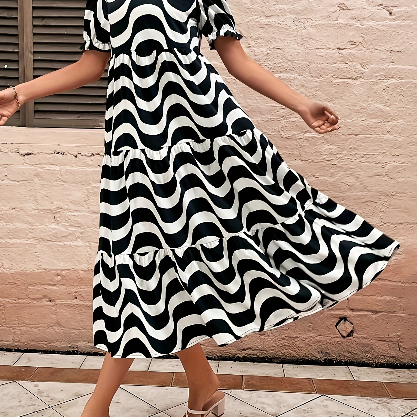 Ruffle Hem Color Block Loose Dress, Casual Crew Neck Short Sleeve Dress For Spring & Summer, Women's Clothing
Ruffle Hem Color Block Loose Dress, Casual Crew Neck Short Sleeve Dress For Spring & Summer, Women's Clothing