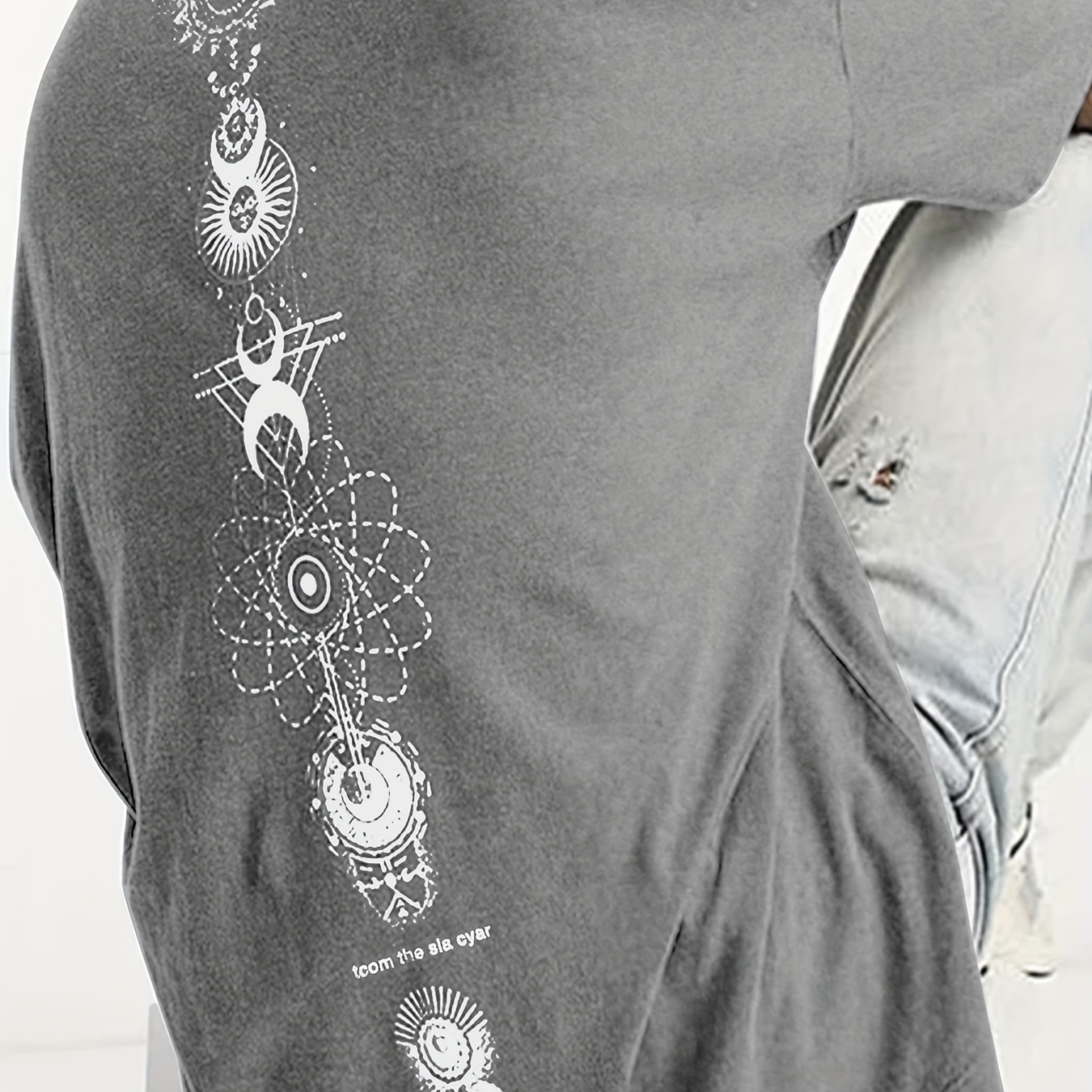 Sun And Moon Illustration Pattern T-shirt With Crew Neck And Short Sleeves, Casual And Trendy Tops For Men's Summer Leisurewear
Sun And Moon Illustration Pattern T-shirt With Crew Neck And Short Sleeves, Casual And Trendy Tops For Men's Summer Leisurewear