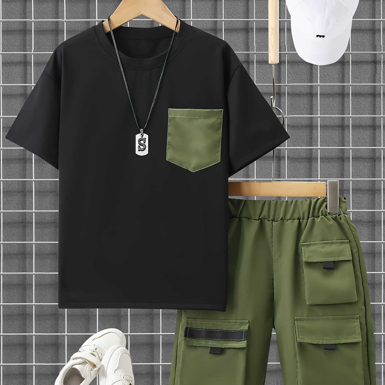 Boys Casual Crew Neck Short Sleeve T-shirt & Cargo Shorts With Pockets 2pcs Set For Spring And Summer
Boys Casual Crew Neck Short Sleeve T-shirt & Cargo Shorts With Pockets 2pcs Set For Spring And Summer