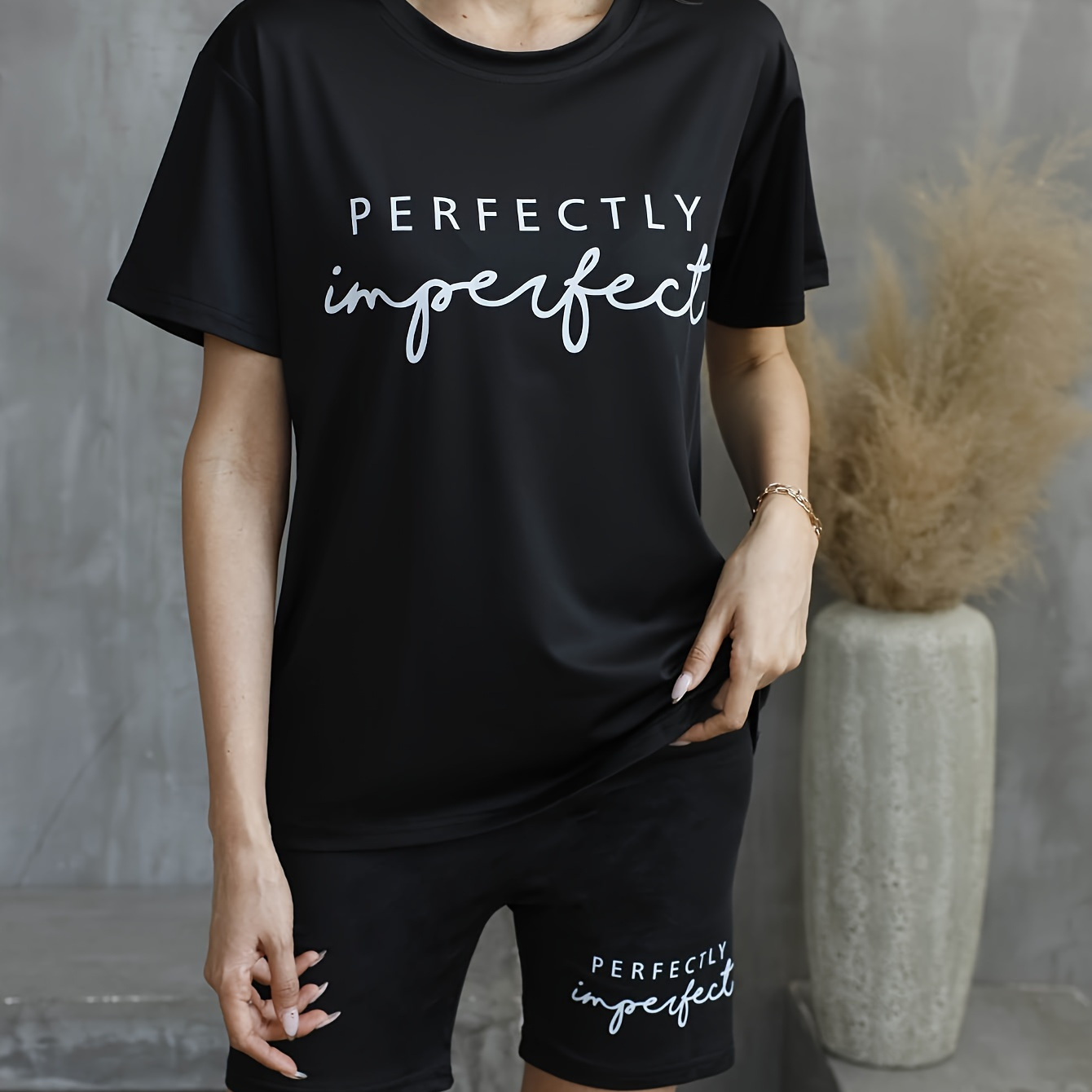 Imperfect Print Two-piece Set, Short Sleeve Crew Neck Casual T-shirt & Shorts 2pcs Outfits For Spring & Summer, Women's Clothing
Imperfect Print Two-piece Set, Short Sleeve Crew Neck Casual T-shirt & Shorts 2pcs Outfits For Spring & Summer, Women's Clothing