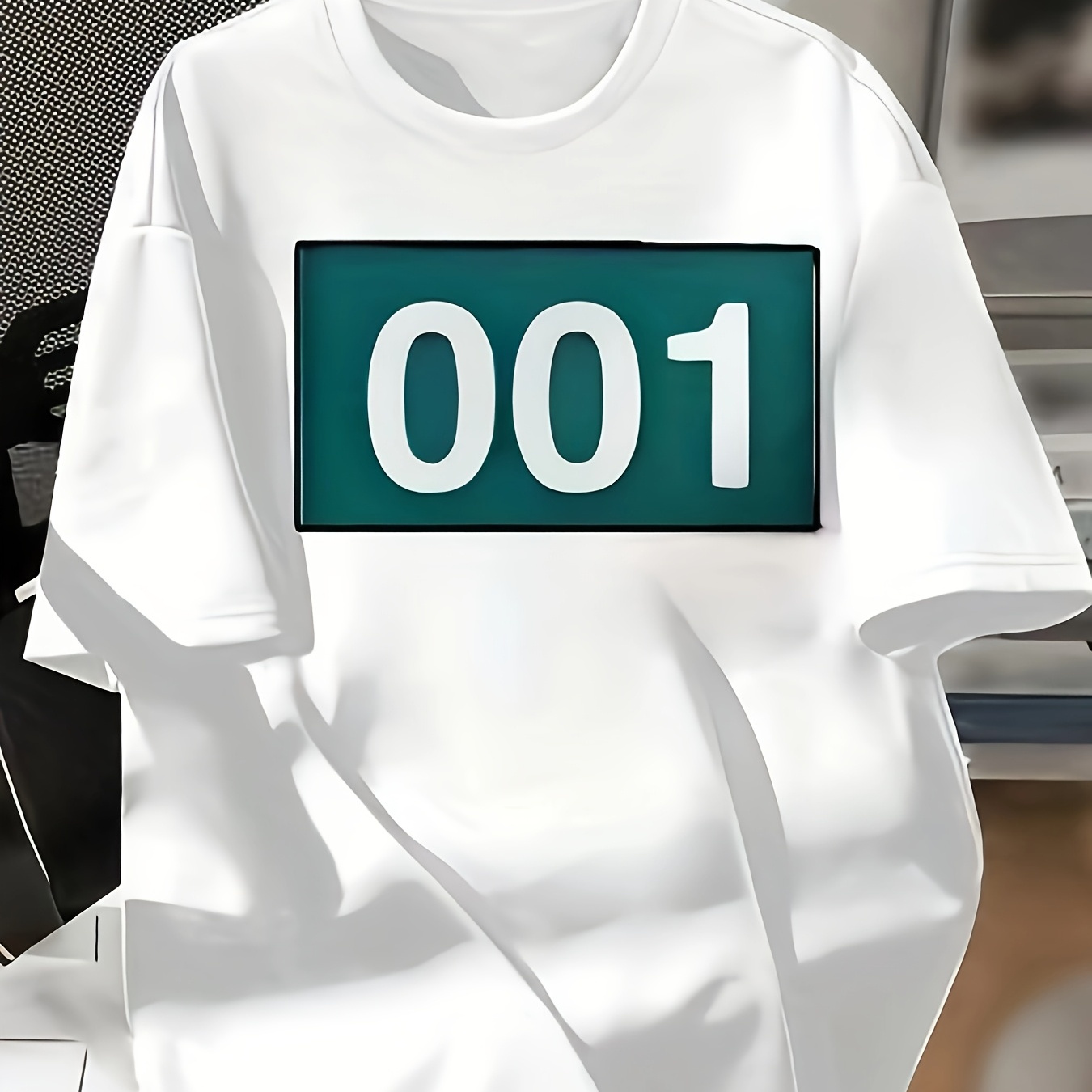 T-shirt femme tendance, col rond et manches courtes, pour printemps et été. Haut imprimé léger, pour travail décontracté, fêtes et sorties. Couleurs noire, blanche et grise disponibles.
T-shirt femme tendance, col rond et manches courtes, pour printemps et été. Haut imprimé léger, pour travail décontracté, fêtes et sorties. Couleurs noire, blanche et grise disponibles.