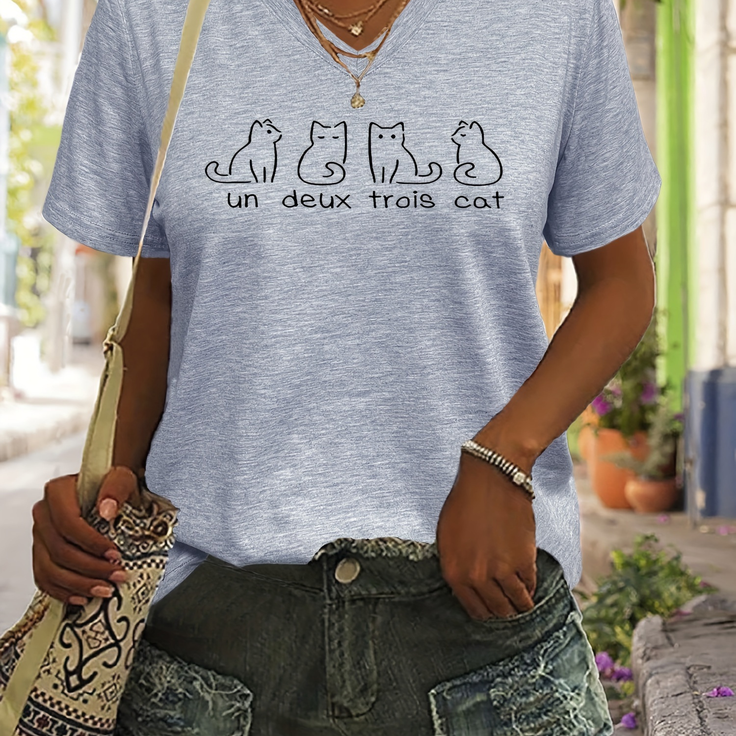 Cats Print T-shirt, Short Sleeve V Neck Casual Top For Summer & Spring, Women's Clothing
Cats Print T-shirt, Short Sleeve V Neck Casual Top For Summer & Spring, Women's Clothing