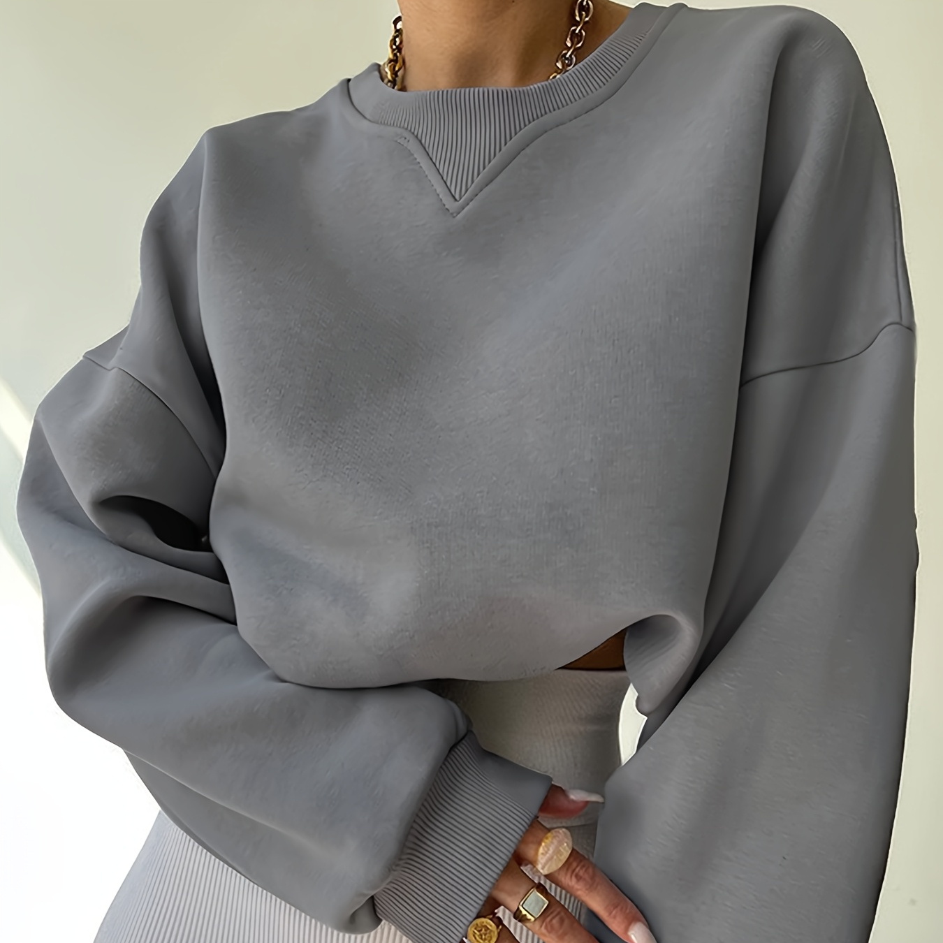 Elegant Oversized Crew Neck Sweatshirt, 100% Polyester Knit Fabric, Solid Color Long Sleeve Pullover For All
Elegant Oversized Crew Neck Sweatshirt, 100% Polyester Knit Fabric, Solid Color Long Sleeve Pullover For All