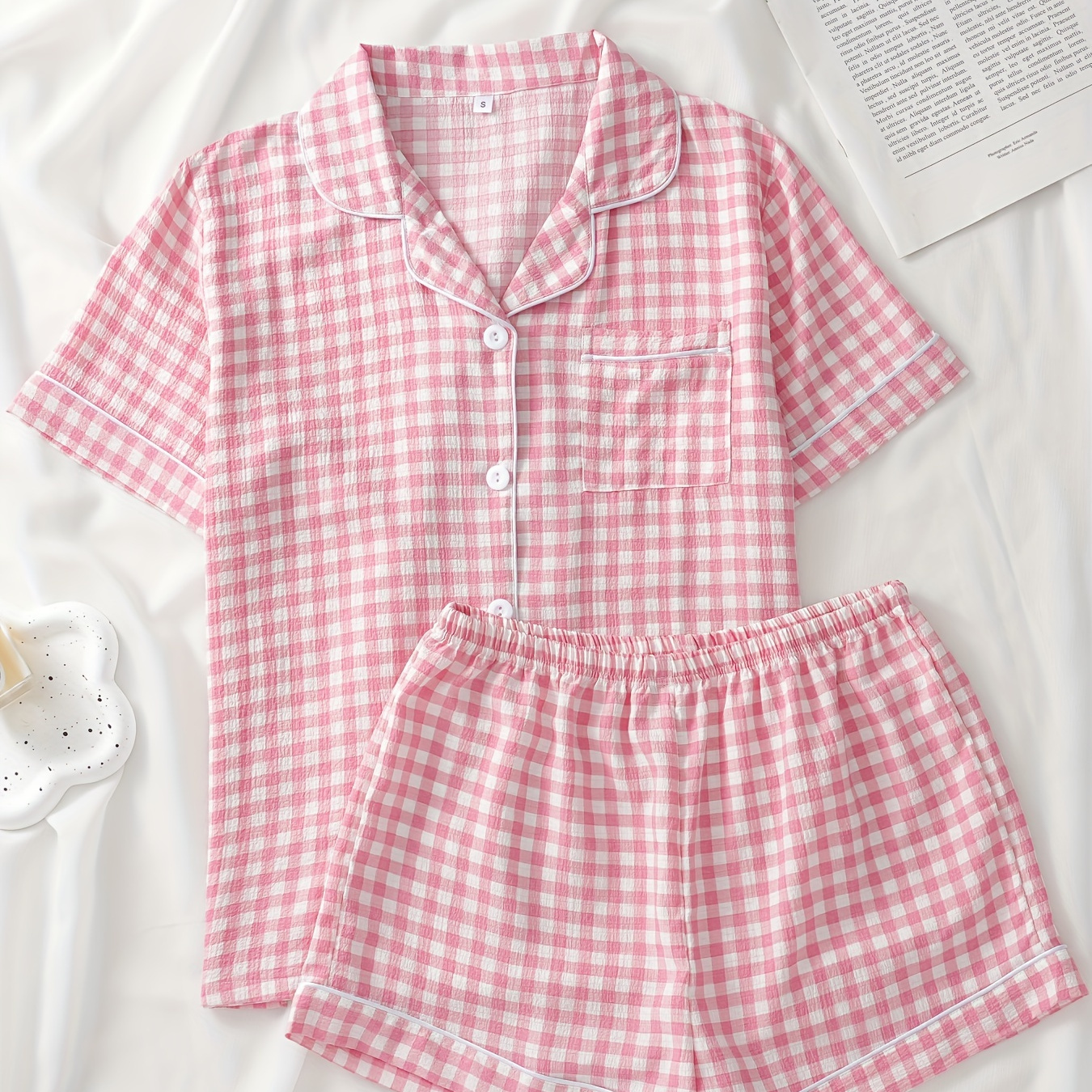 Casual Plaid Print Pajama Set, Short Sleeve Buttons Lapel Top & Elastic Shorts, Women's Sleepwear
Casual Plaid Print Pajama Set, Short Sleeve Buttons Lapel Top & Elastic Shorts, Women's Sleepwear