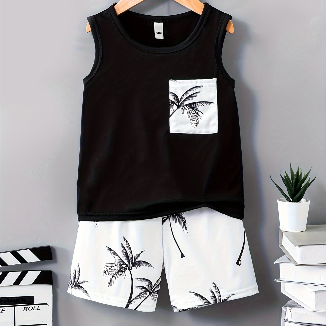 2pcs Coconut Tree Graphic Print Boys Creative Sleeveless Tank Tops&shorts Set, Casual Crew Neck Fitness Vest&shorts, Kids Clothing
2pcs Coconut Tree Graphic Print Boys Creative Sleeveless Tank Tops&shorts Set, Casual Crew Neck Fitness Vest&shorts, Kids Clothing