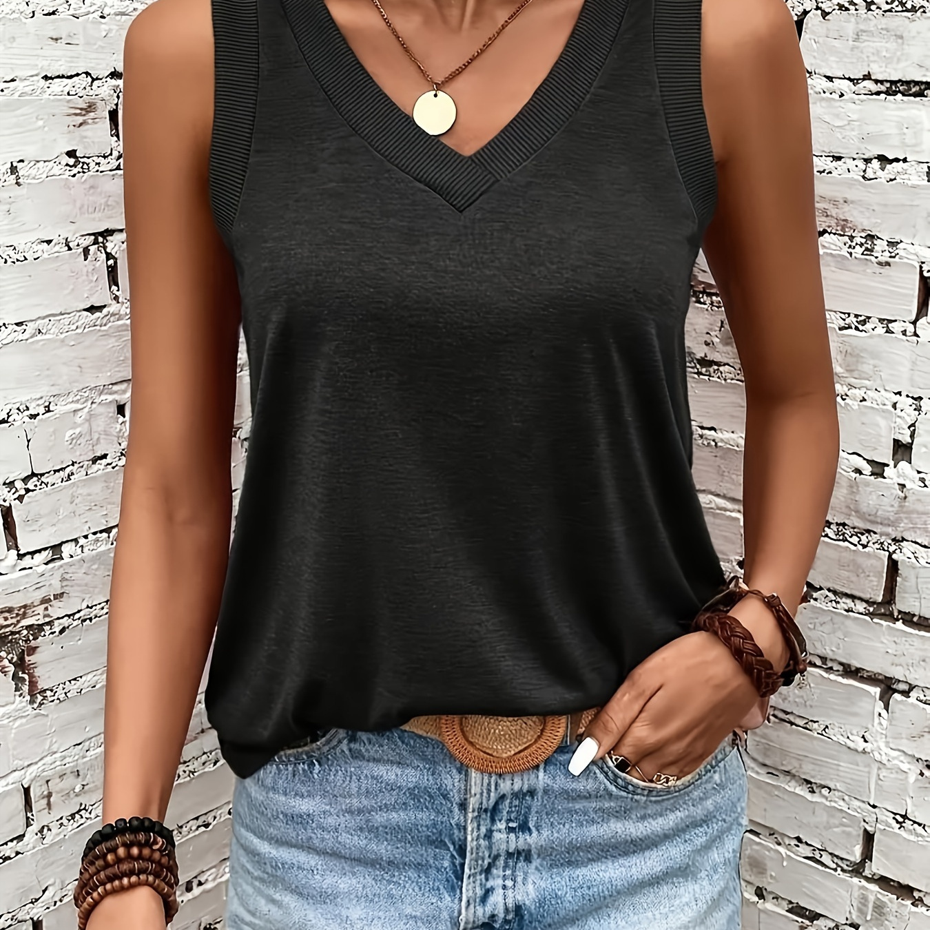 Women's Elegant Black V-neck Tank Top - Sleeveless, Polyester , Machine Washable, Solid Color, Ideal For All
Women's Elegant Black V-neck Tank Top - Sleeveless, Polyester , Machine Washable, Solid Color, Ideal For All