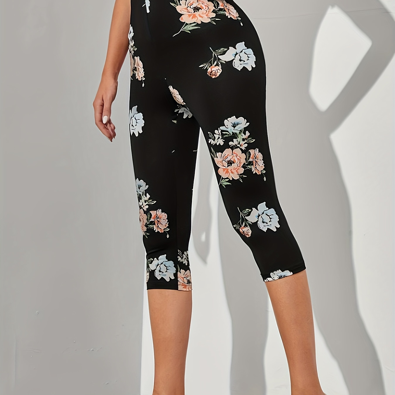 Floral Print Cropped Leggings, Casual High Waist Skinny Stretchy Leggings For Summer, Women's Clothing
Floral Print Cropped Leggings, Casual High Waist Skinny Stretchy Leggings For Summer, Women's Clothing
