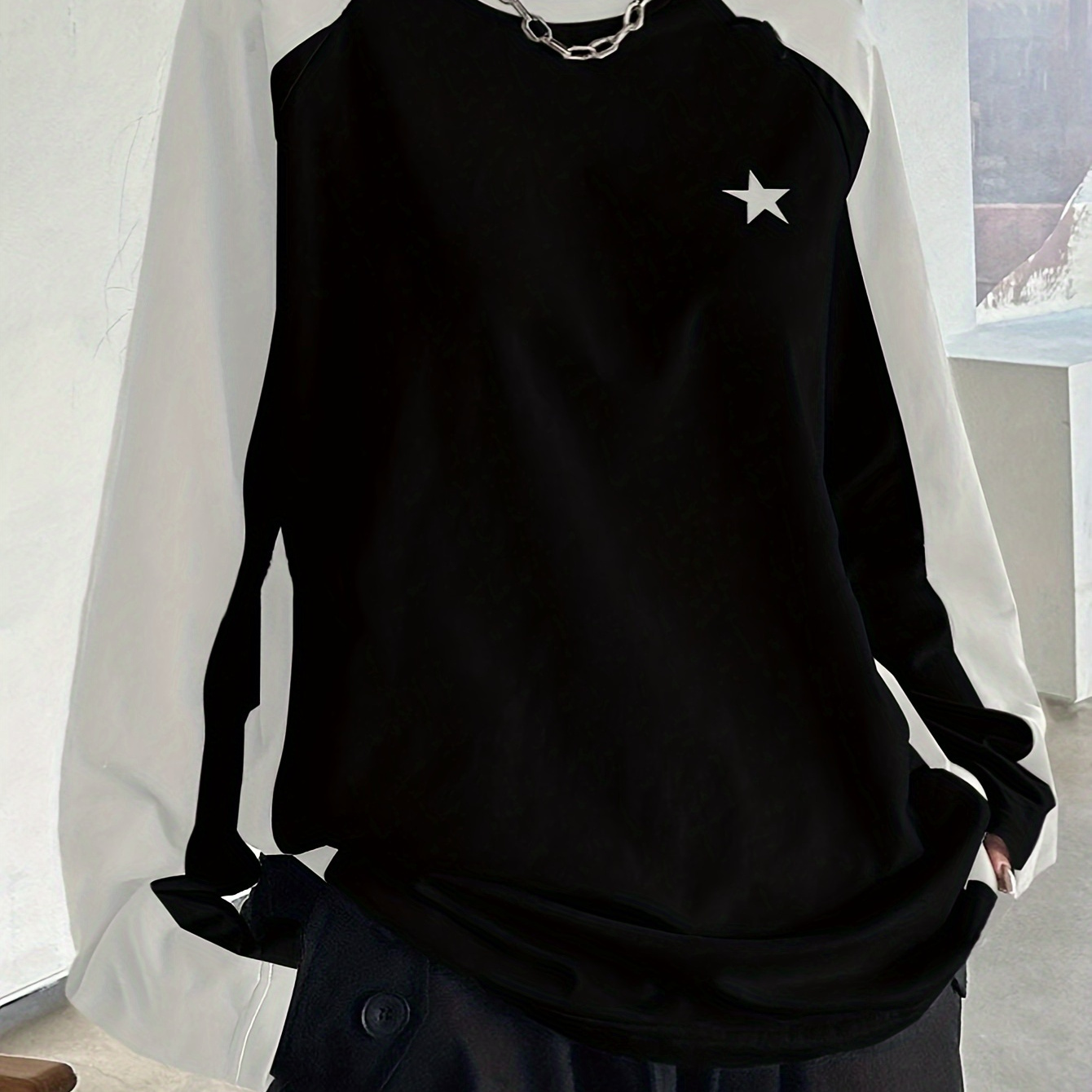 Star Print Long Sleeve T-shirt, Casual Color Block Crew Neck Top For Spring & Fall, Women's Clothing
Star Print Long Sleeve T-shirt, Casual Color Block Crew Neck Top For Spring & Fall, Women's Clothing